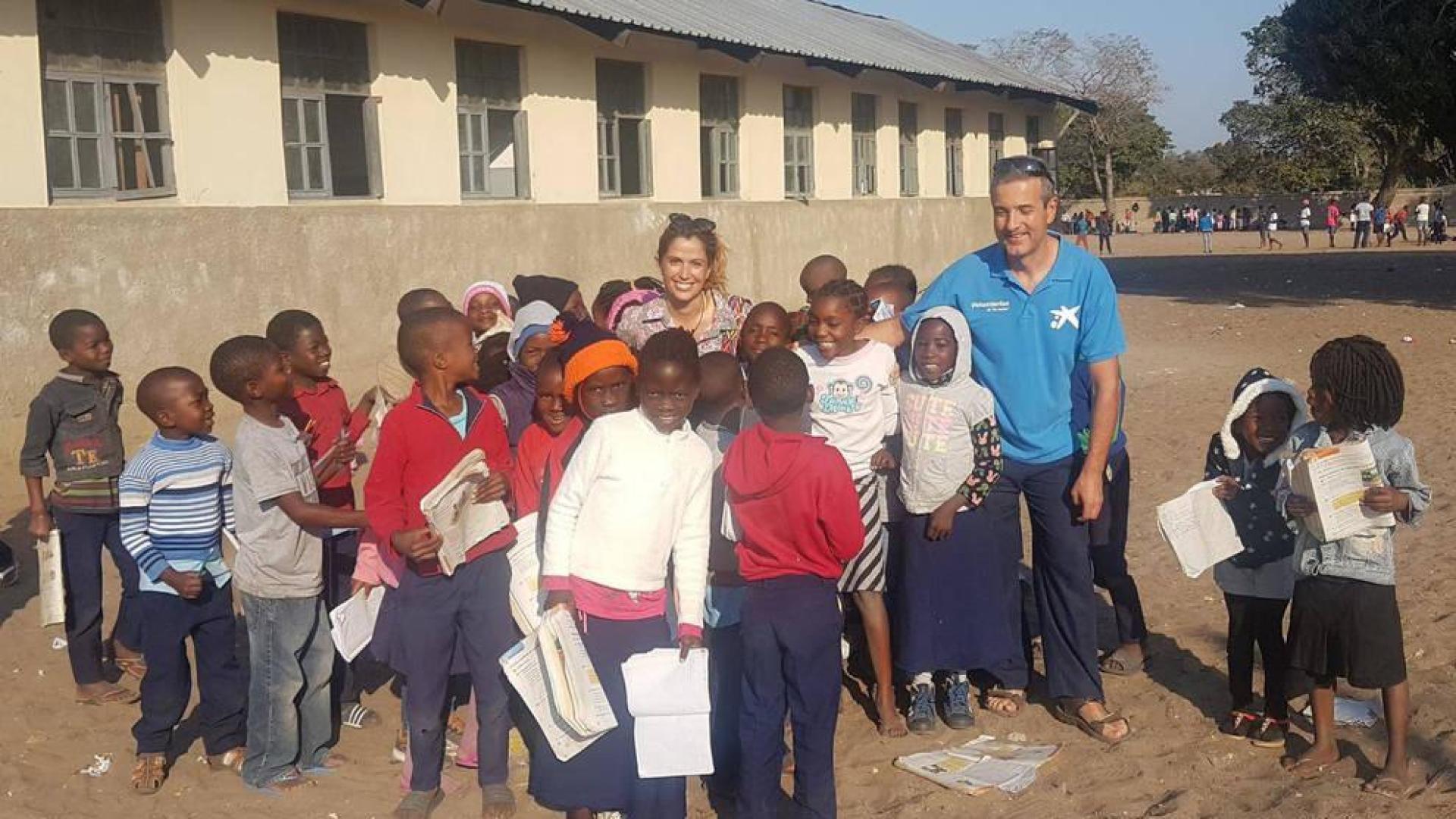 La experiencia de dos navarros como voluntarios en Mozambique y Colombia