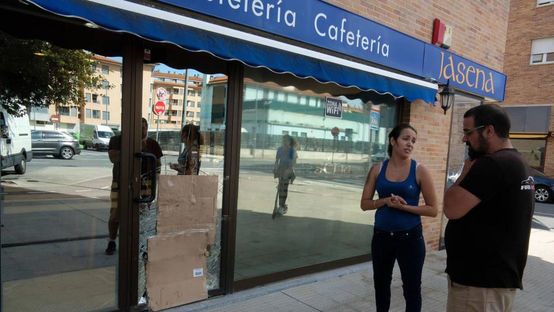 Denuncian un robo de madrugada en una cafetería de Berriozar