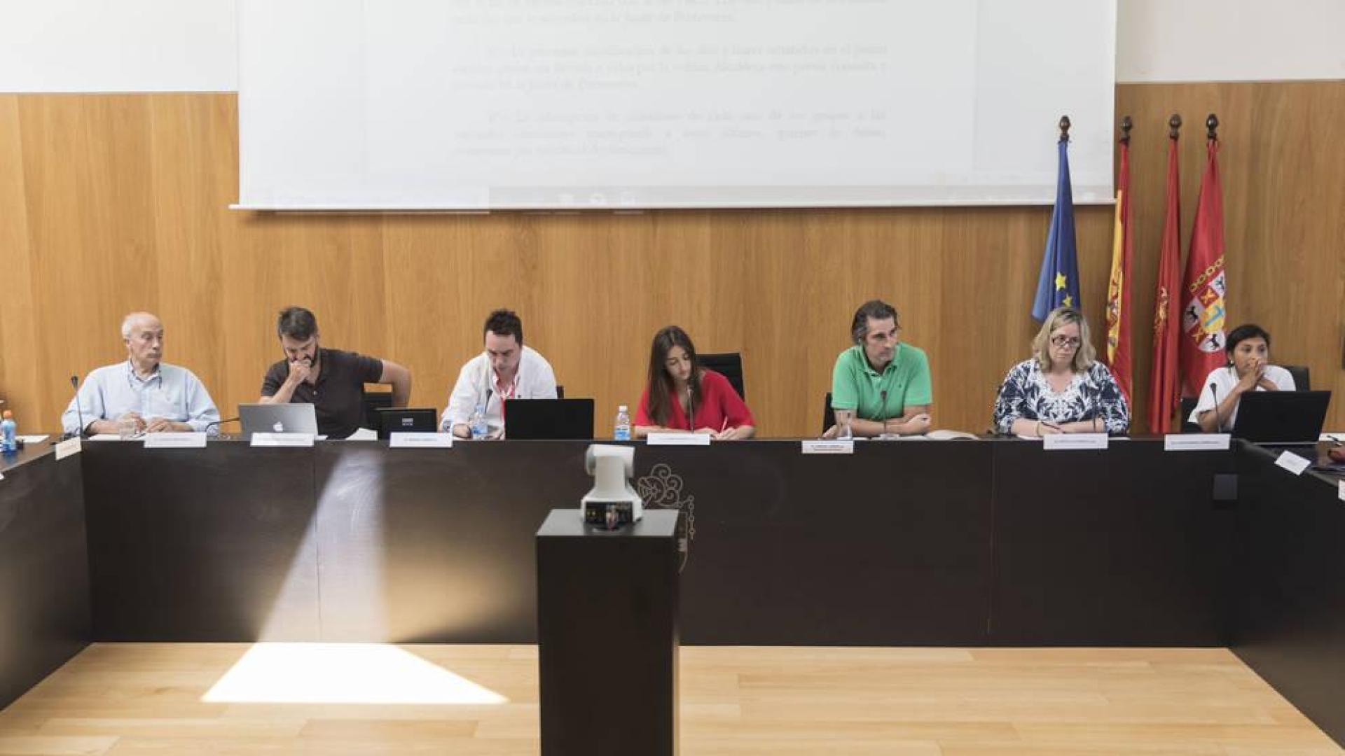 Sigue la polémica con el carril bici de Sarriguren, pendiente de informes