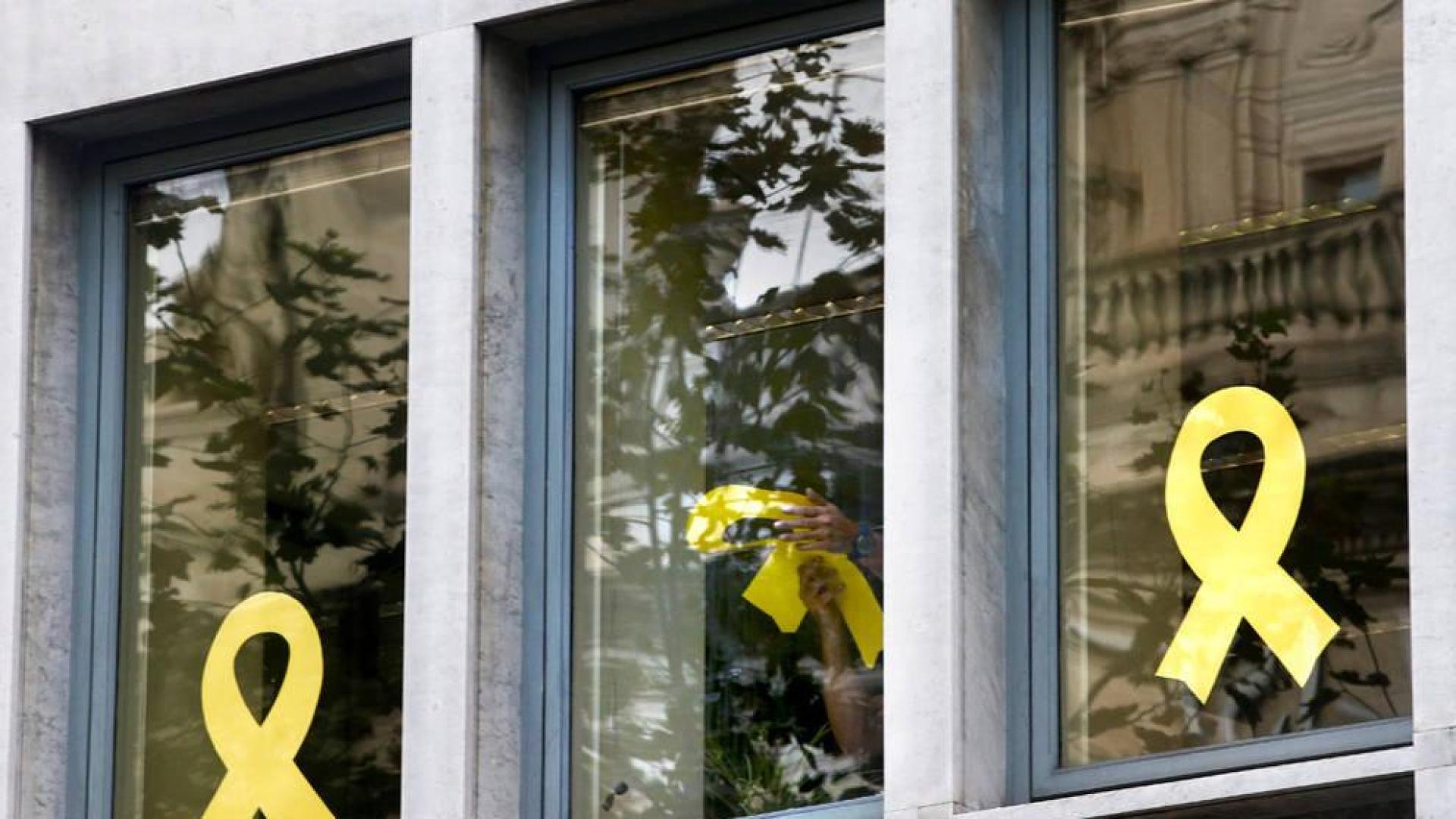 La mayoría de consejerías de la Generalitat ya no lucen símbolos independentistas