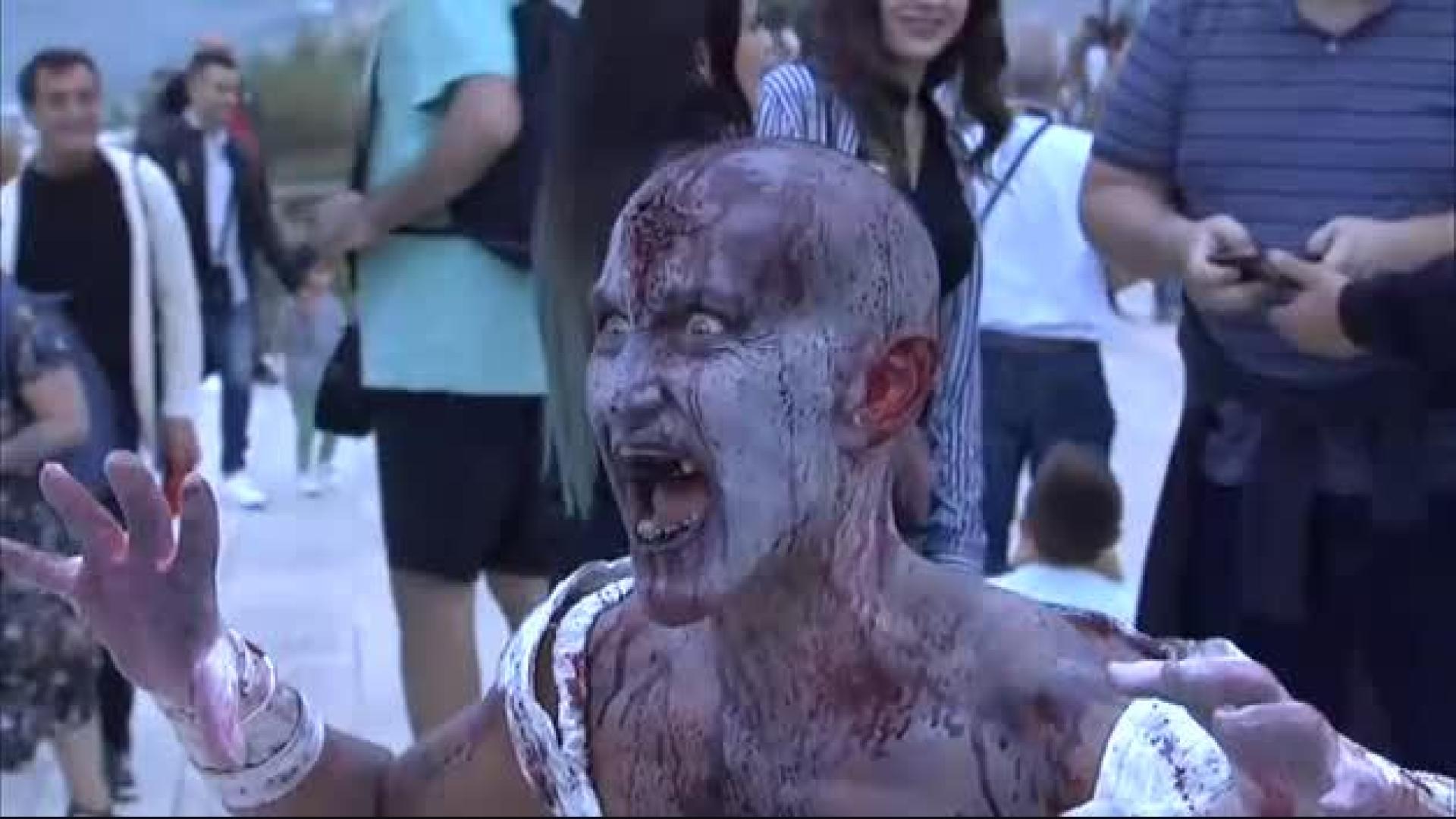 Los zombies más terroríficos toman las calles de Sitges
