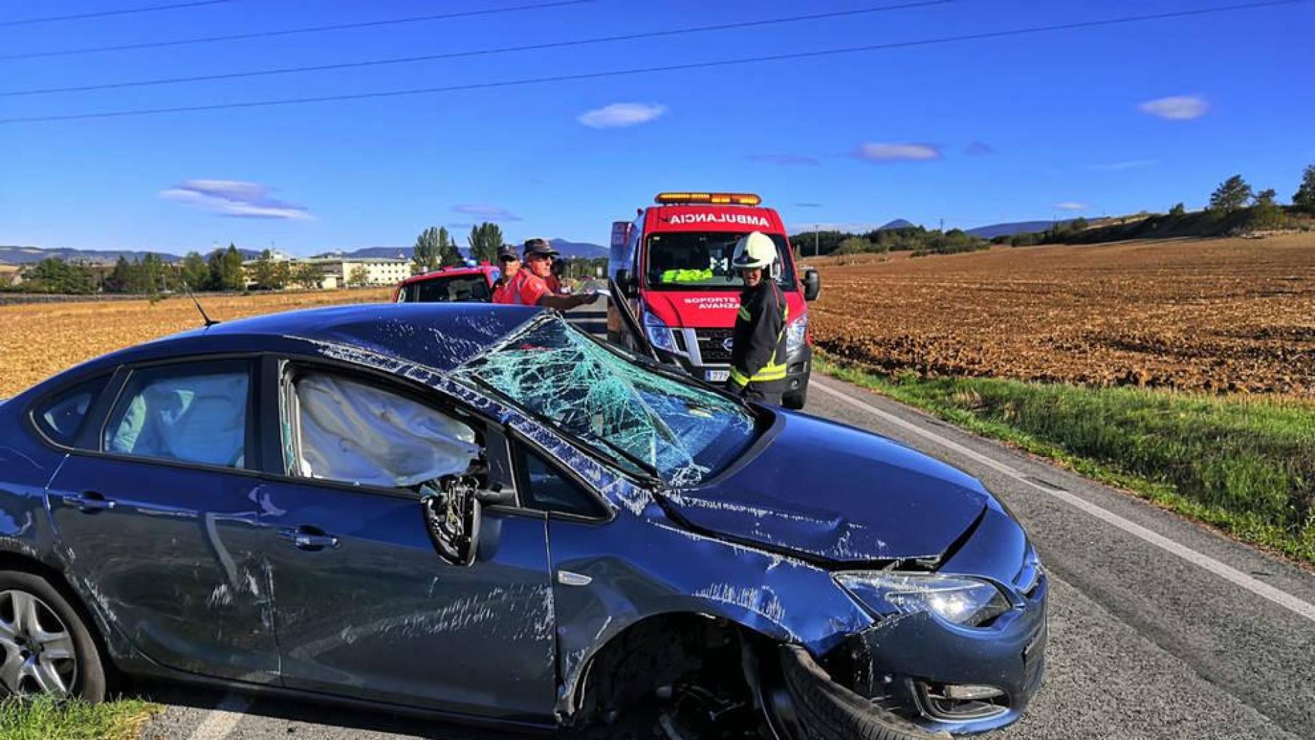 Un herido en un accidente de tráfico entre la avenida de Aróstegui y Cizur