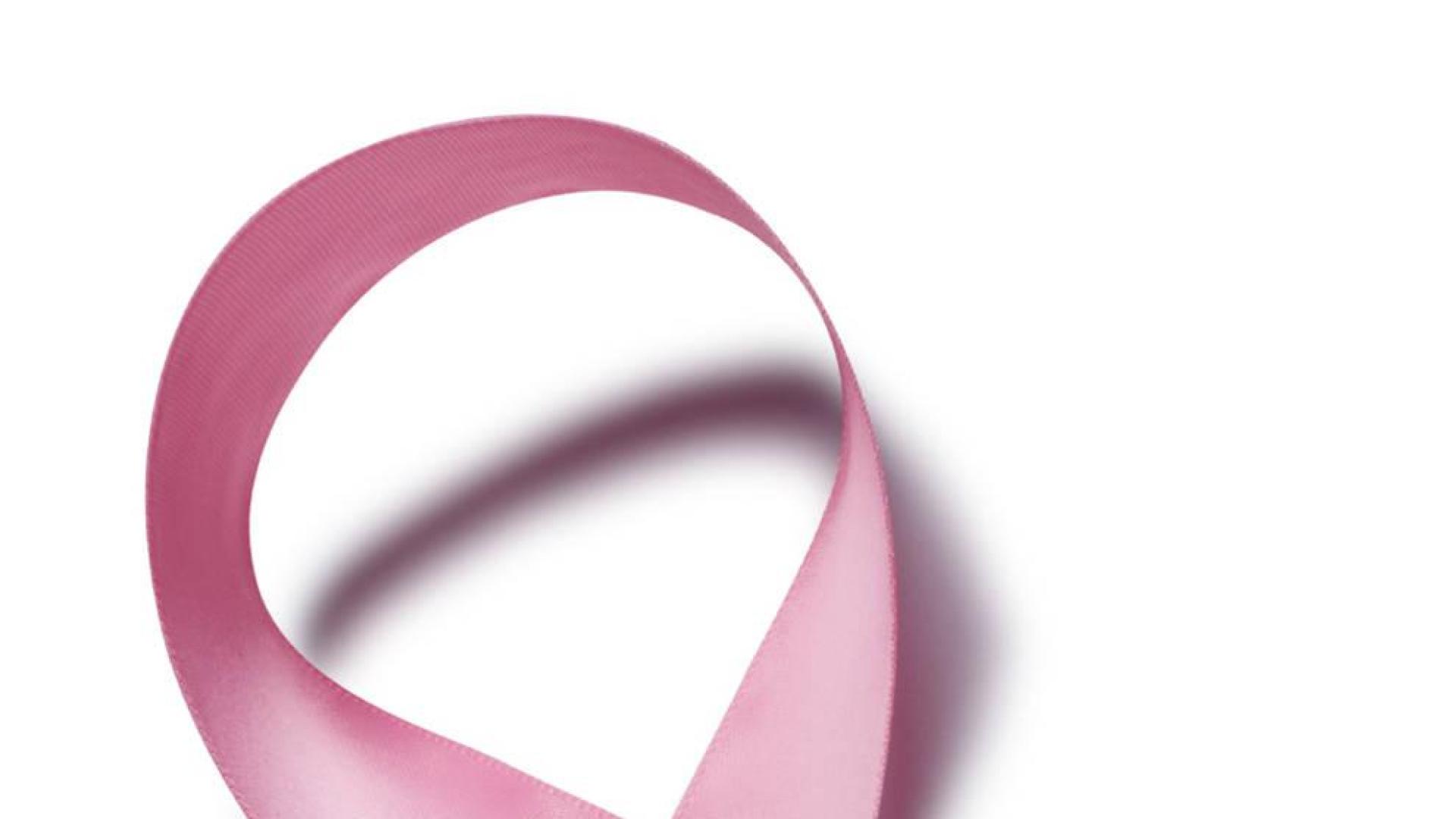 Saray programa varios actos contra el cáncer de mama
