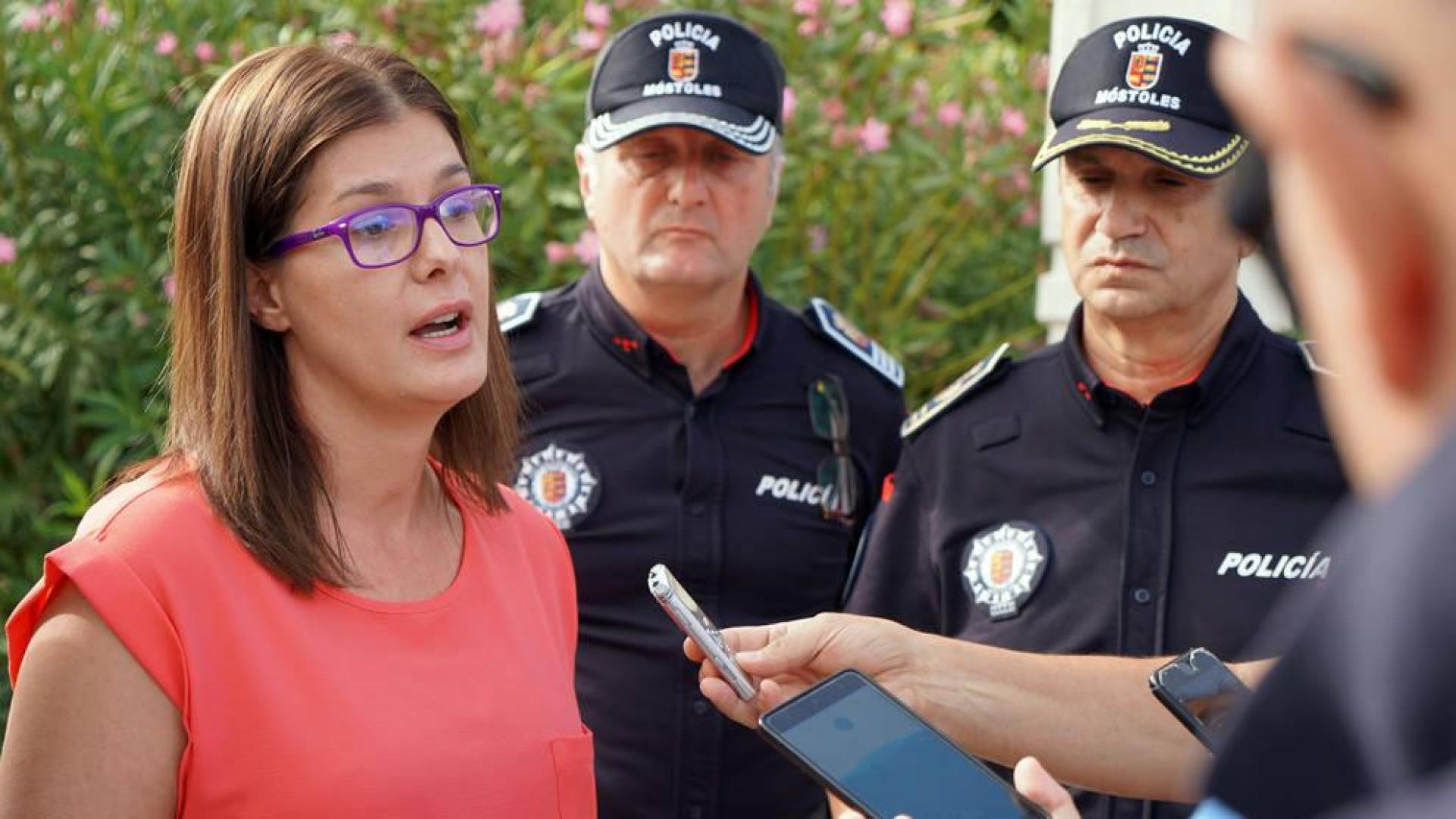 La alcaldesa de Móstoles pide la suspensión cautelar de militancia del PSOE
