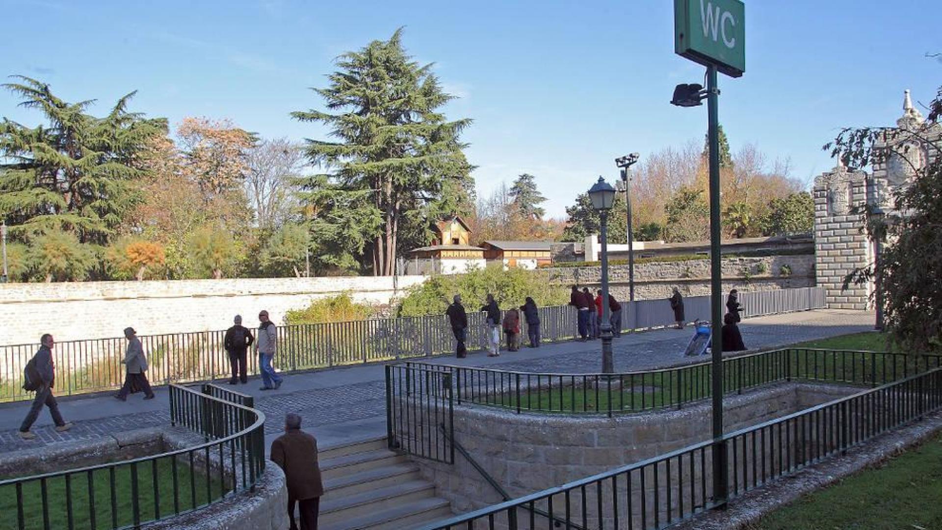 Aprueban la contratación de la gestión de diez aseos públicos