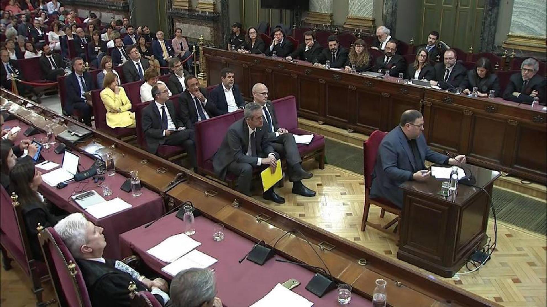 Los líderes del 'procés' presionan al tribunal con un alegato final de marcado acento político
