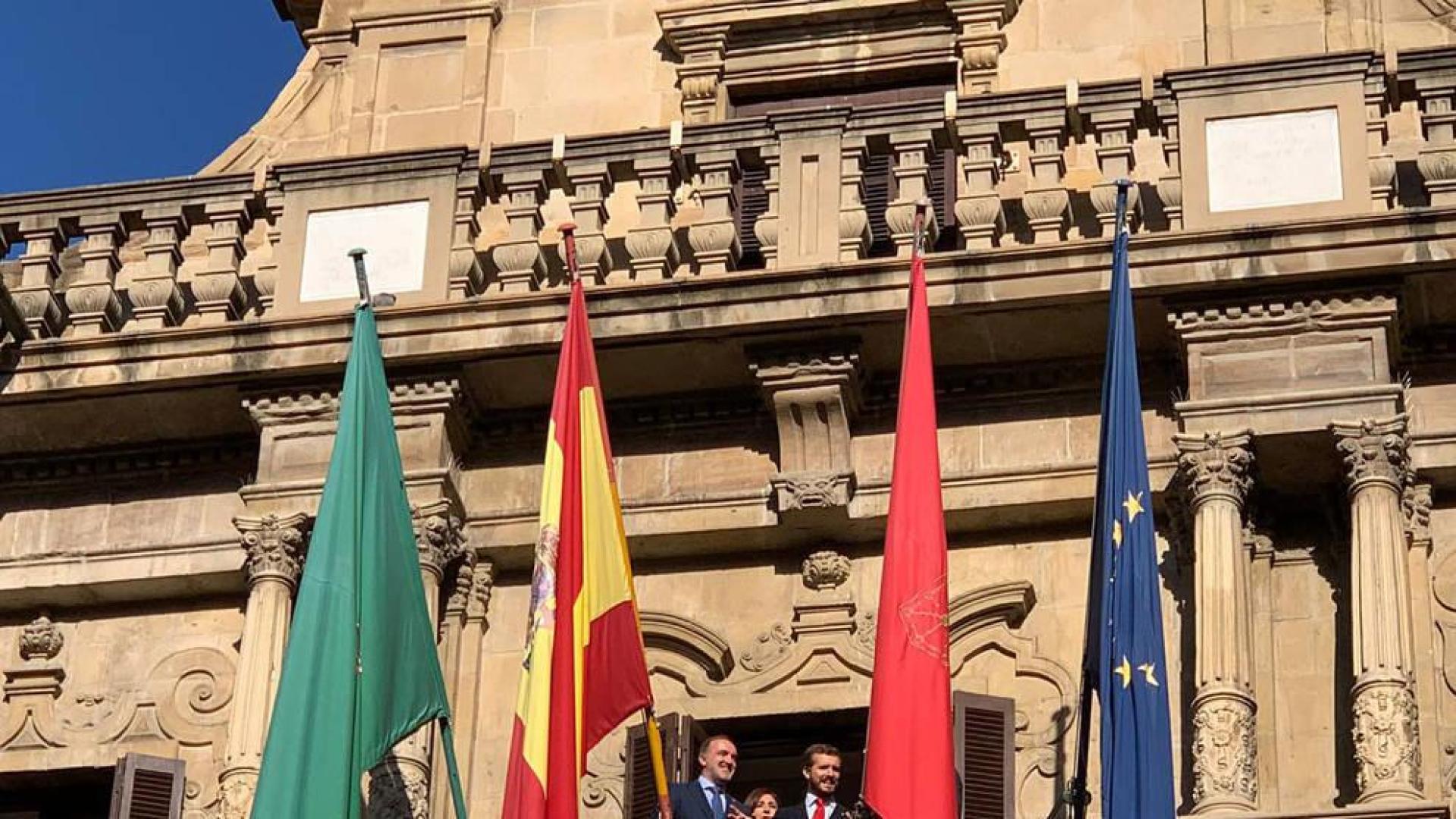 Casado afirma que "cualquier acuerdo que se tenga que hacer pasa por Navarra"