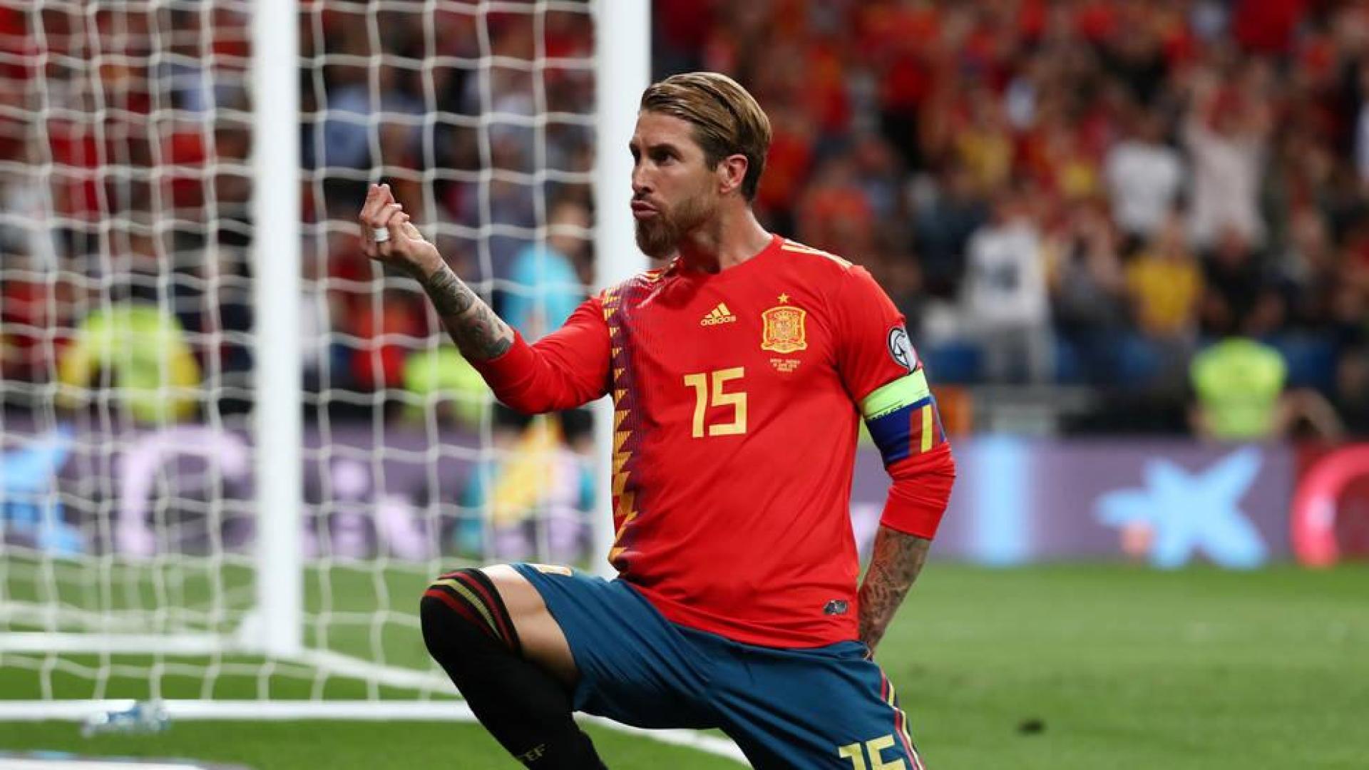 Sergio Ramos celebra un gol ante Suecia en el Santiago Bernabéu.
