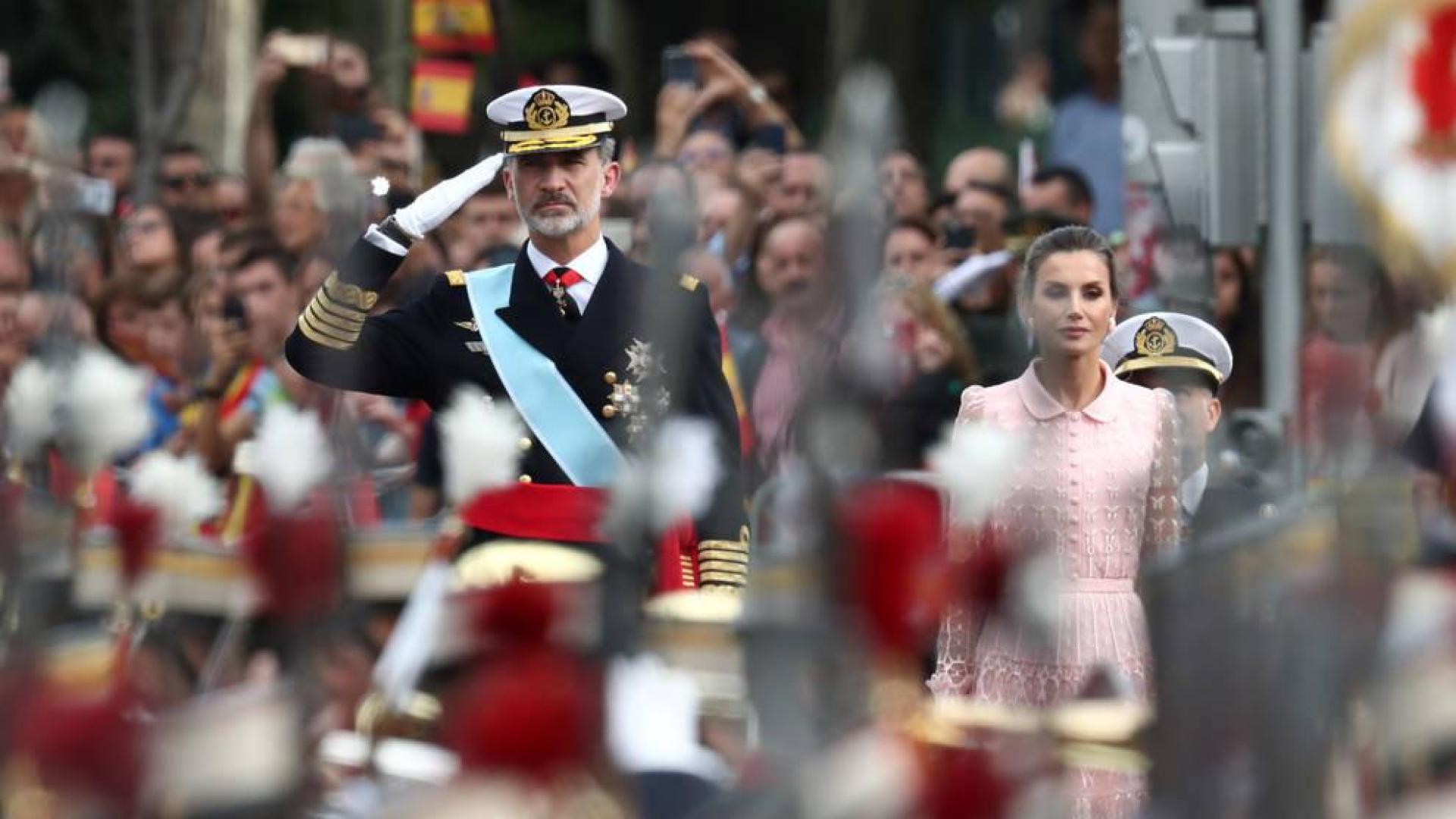 Los reyes presiden el desfile del Día de la Fiesta Nacional
