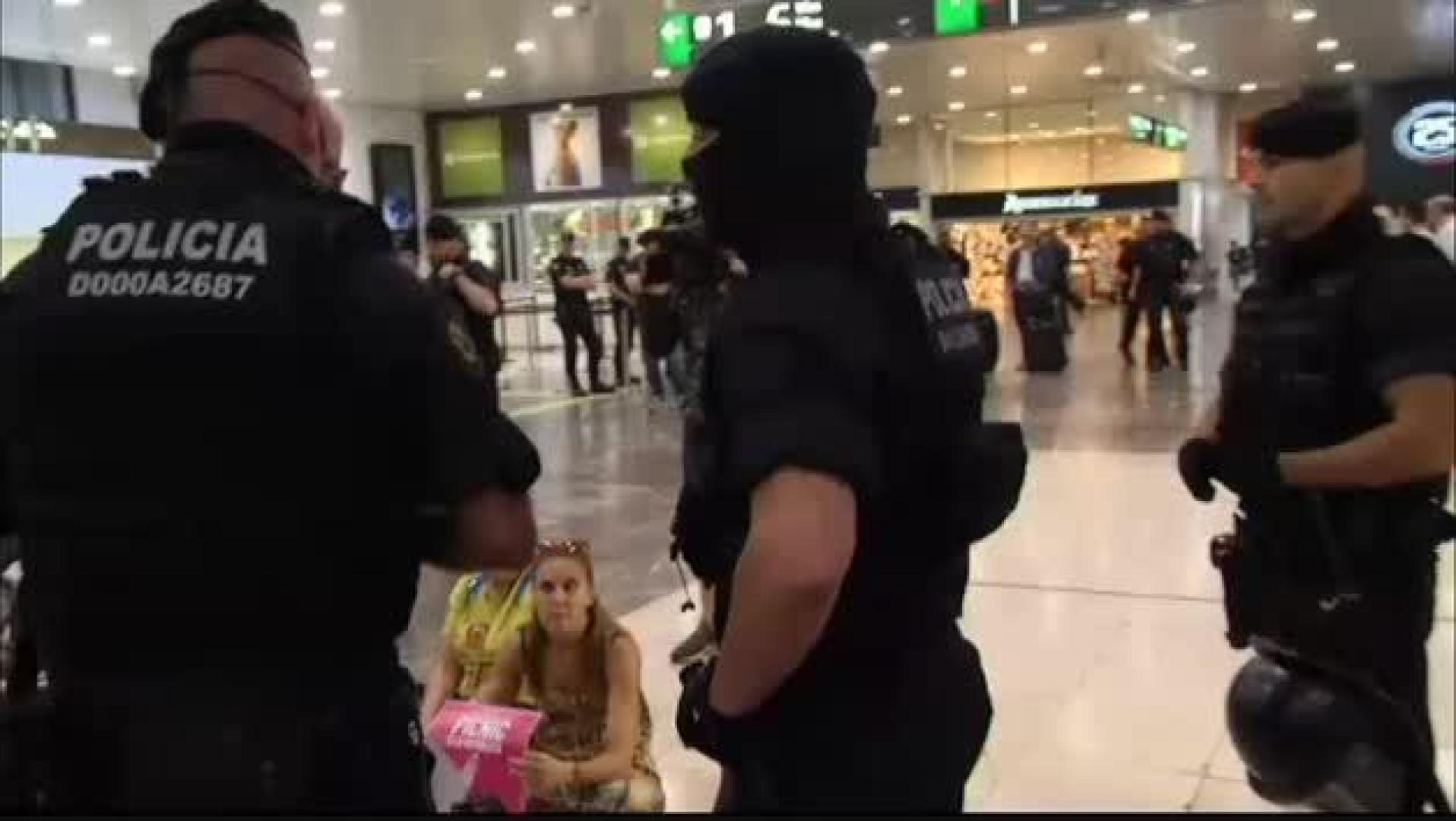 Sentada en la estación de Sants contra la sentencia del procés