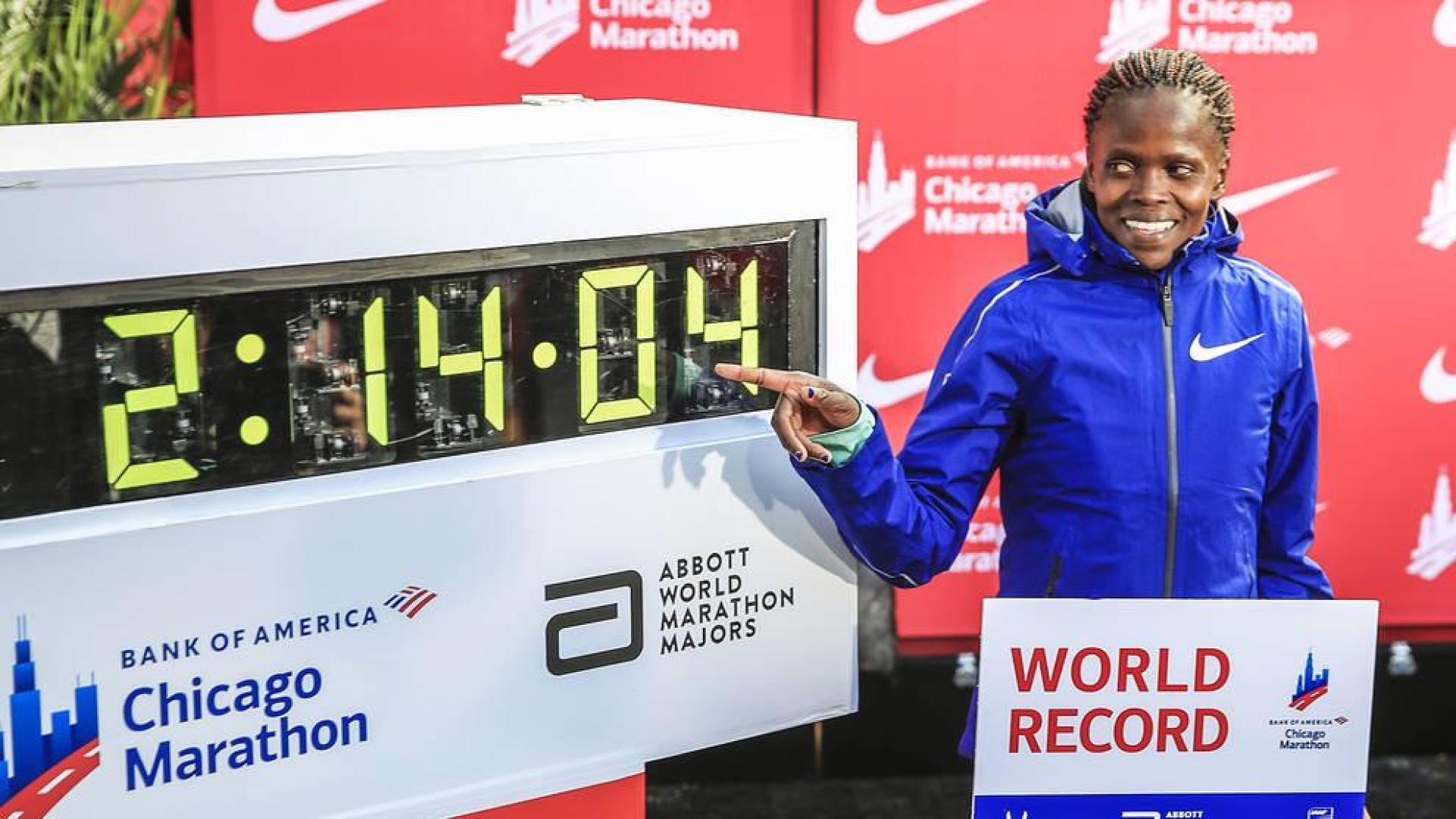 La keniana Brigid Kosgei bate el récord del mundo de maratón