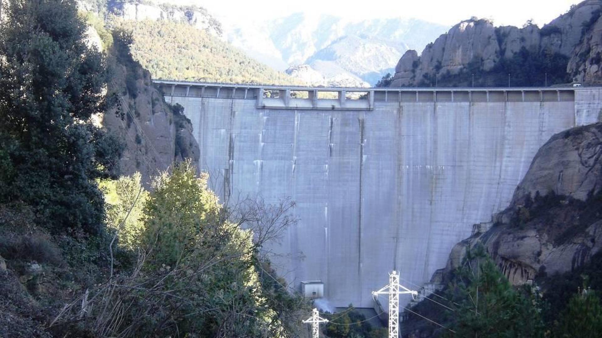Presa leridana de la Llosa del Cavall desde la que se lanzó el fallecido