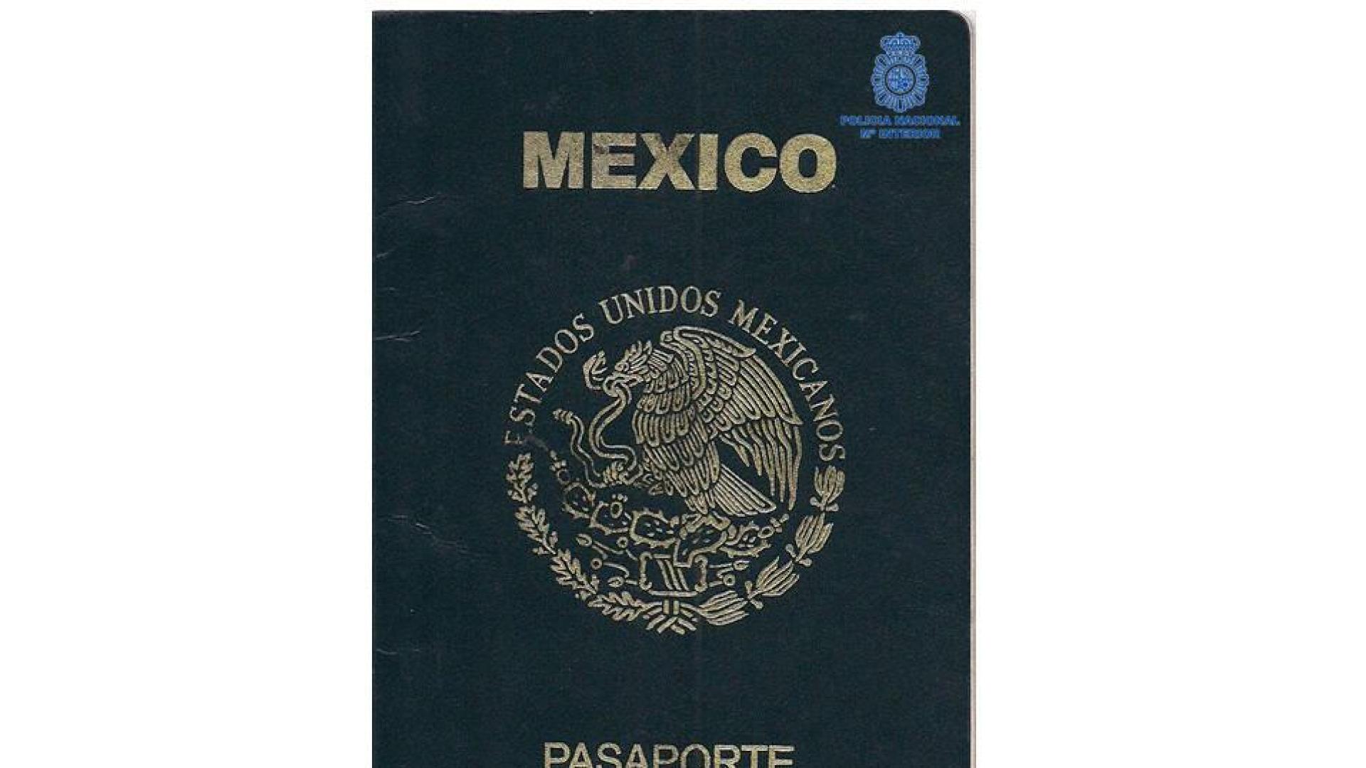 Pasaporte mexicano falso presentado por el detenido.
