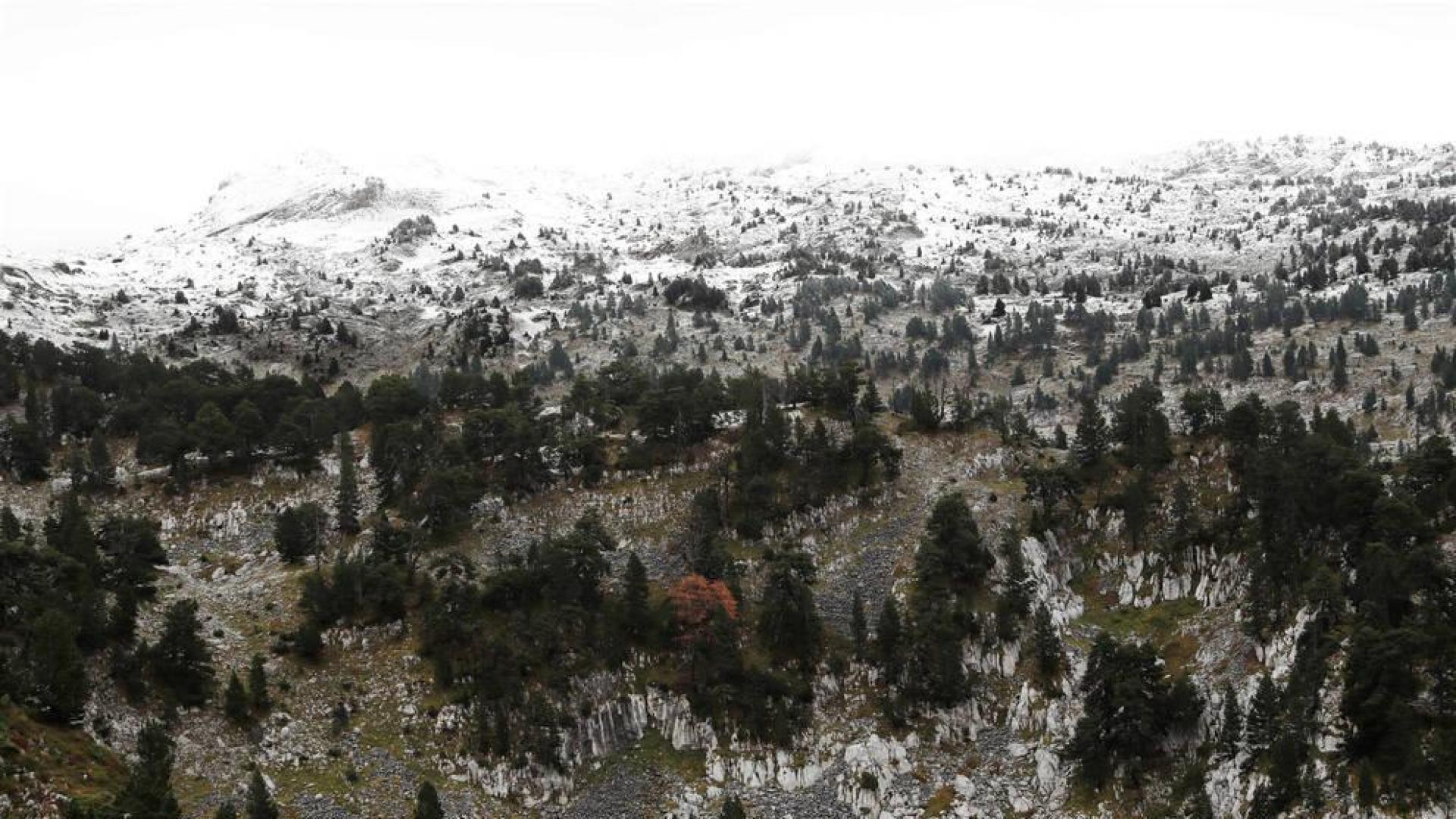 Primera nevada en las cotas altas del Pirineo