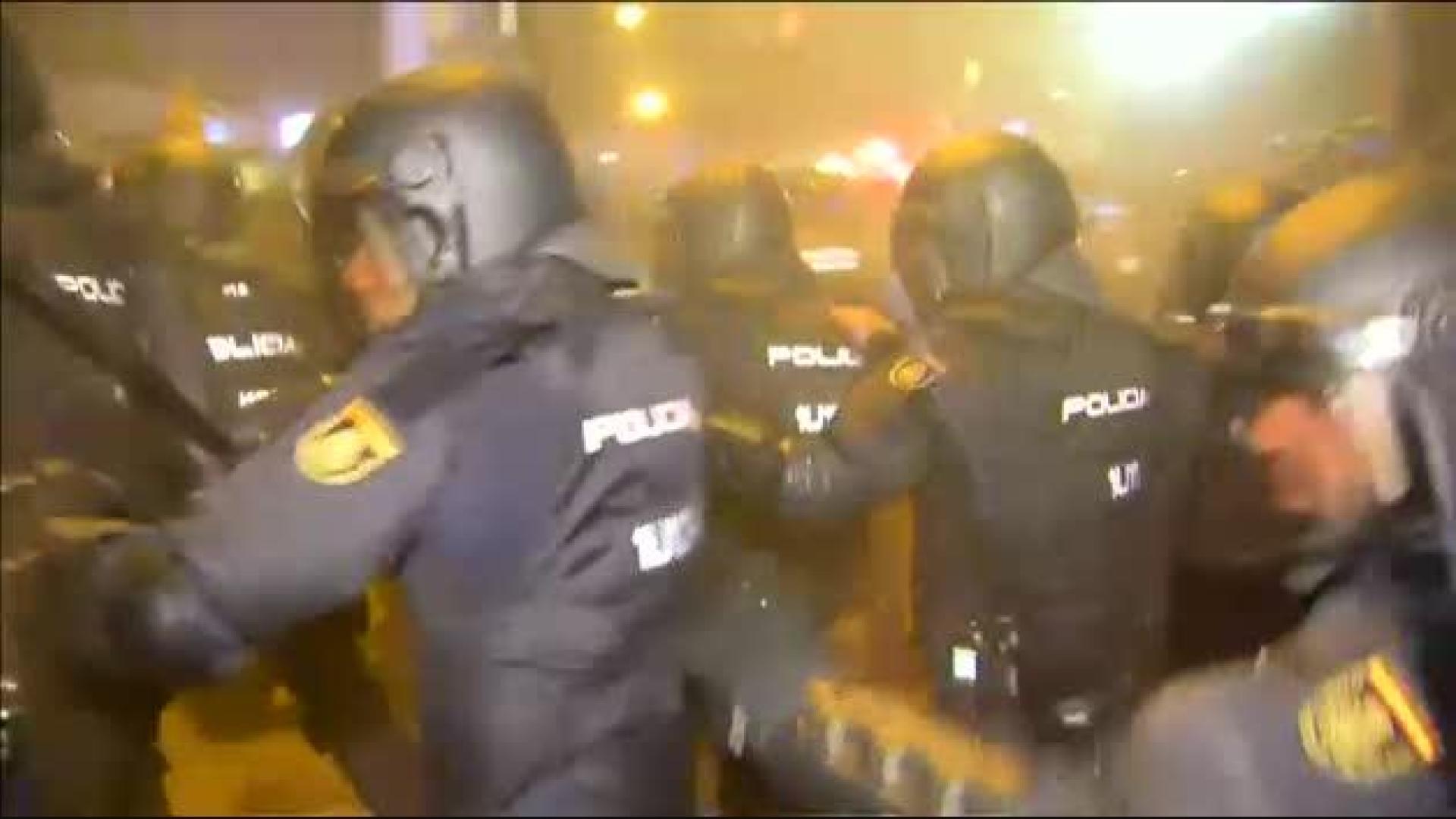 Los Mossos cargan contra los manifestantes