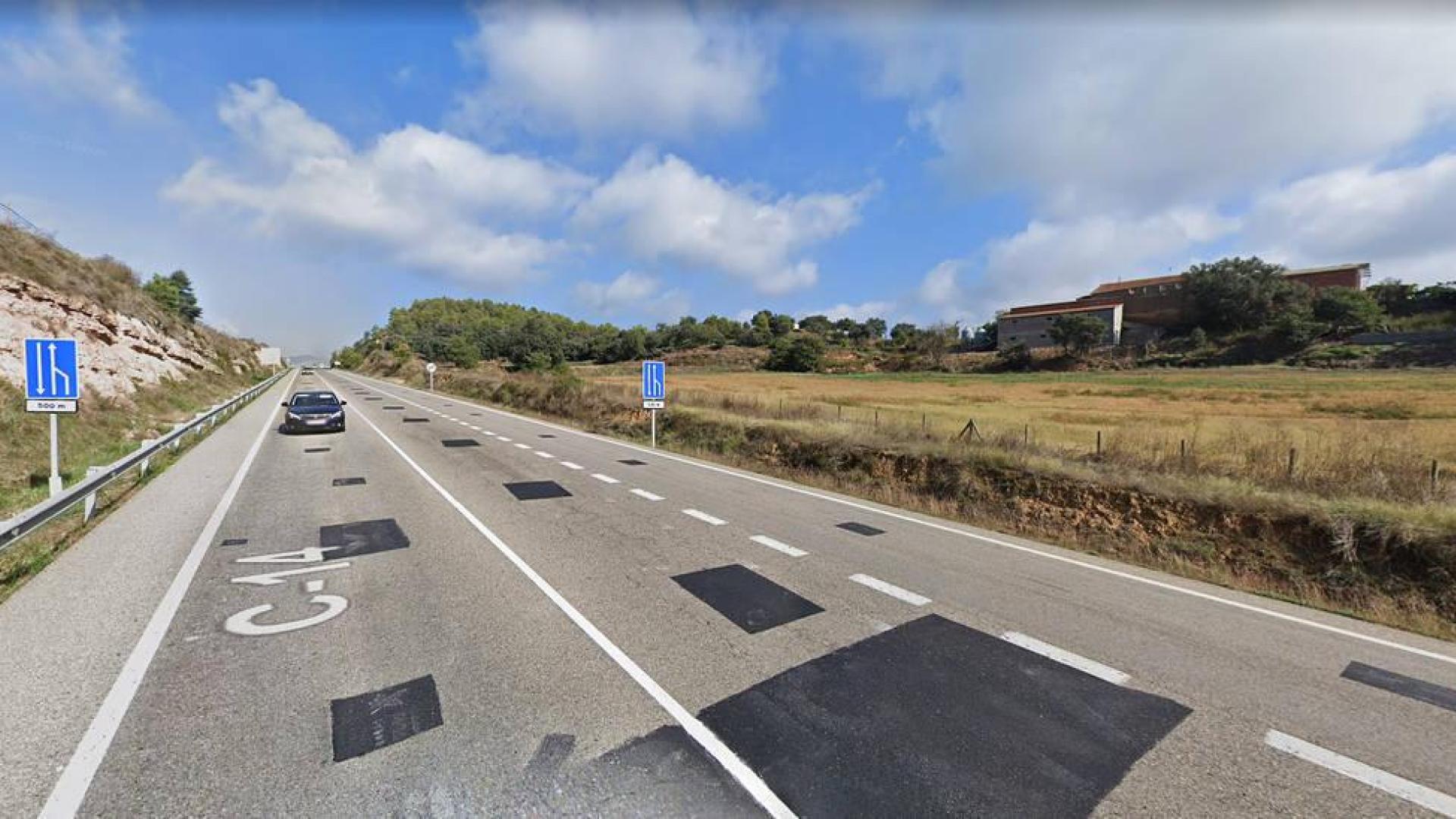 Dos muertos en una colisión múltiple entre cuarto coches en Basella (Lleida)