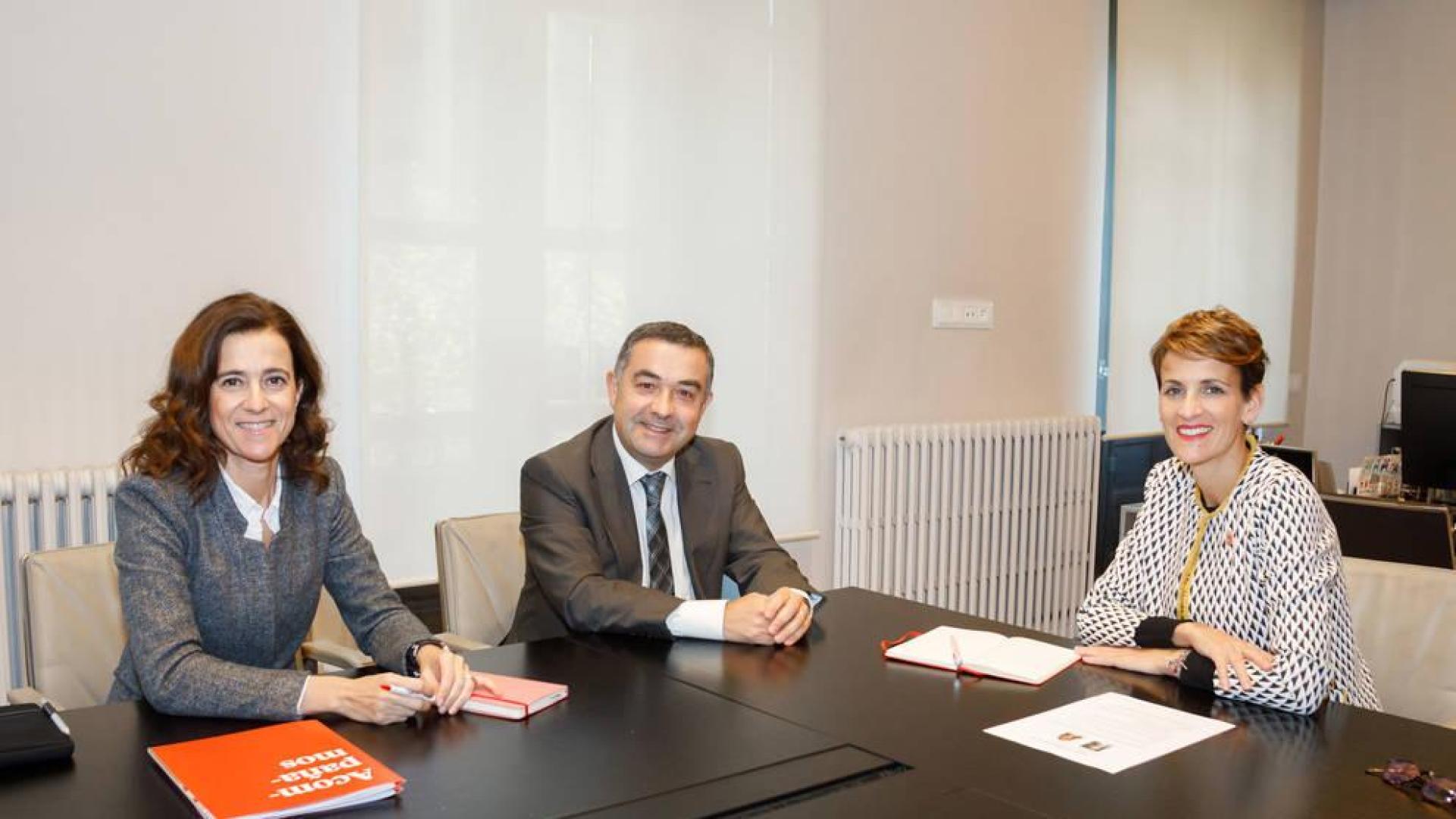 Chivite transmite a AIN su apuesta de cooperar con la industria navarra