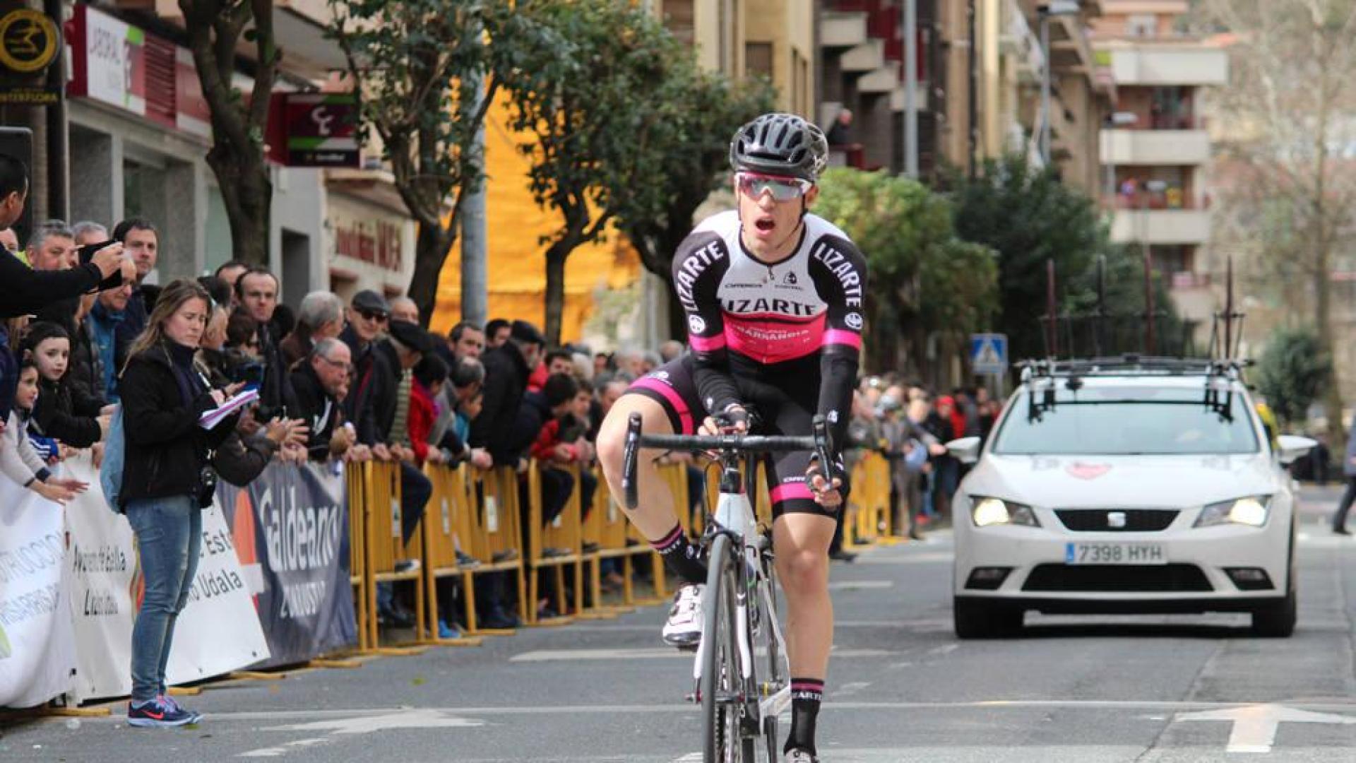 Sergio Araiz, en la meta de Estella en marzo de 2018 en el Memorial Zirilo Zunzarren, donde se proclamó campeón navarro.