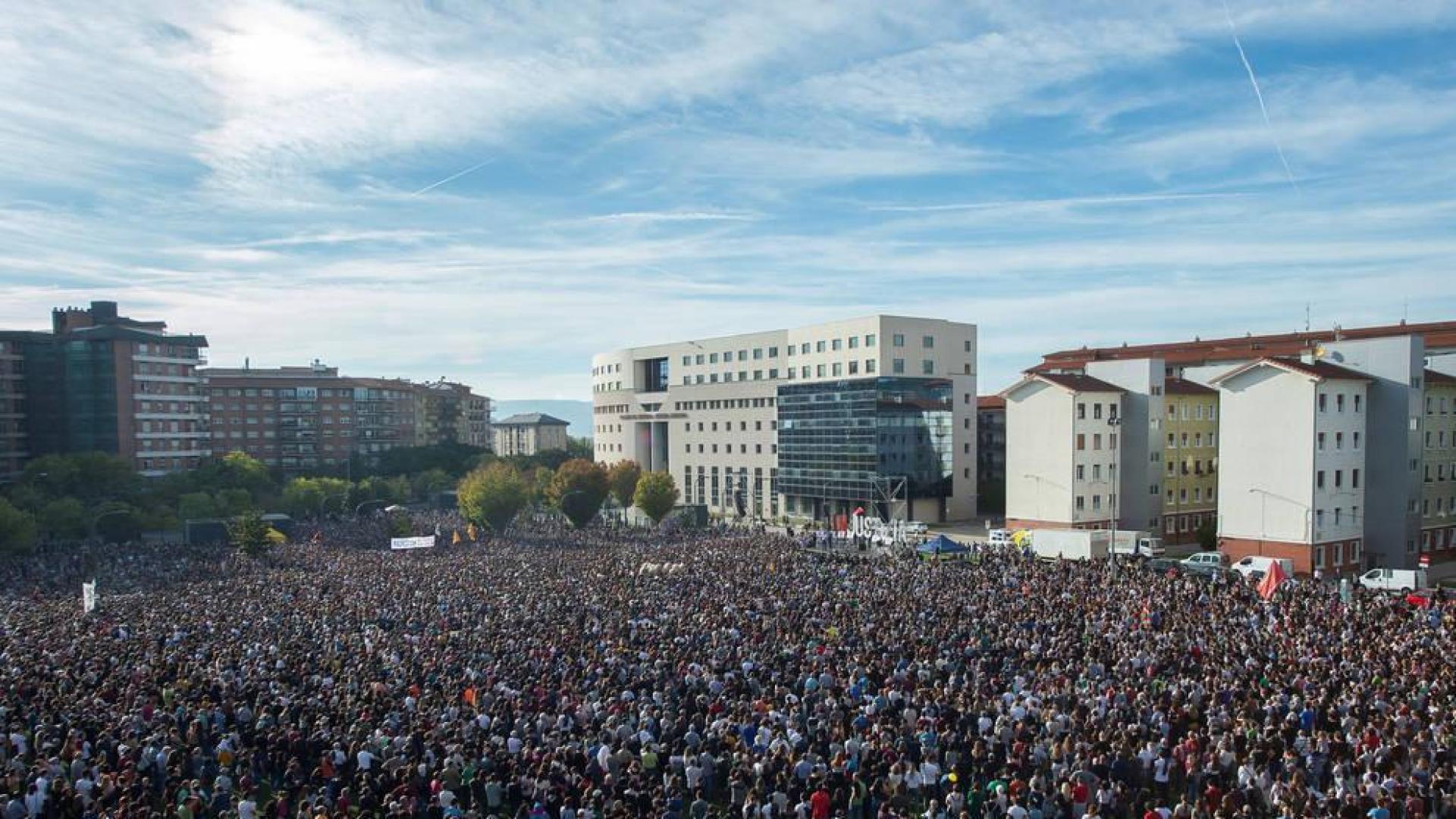 Miles de personas se concentran en Pamplona contra la sentencia de Alsasua