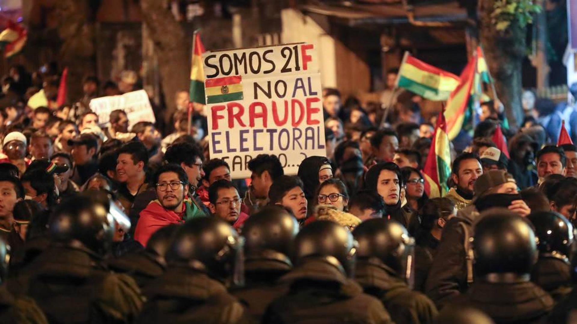 Bolivia vive un día de paros por el presunto fraude y Evo Morales reta a que se pruebe