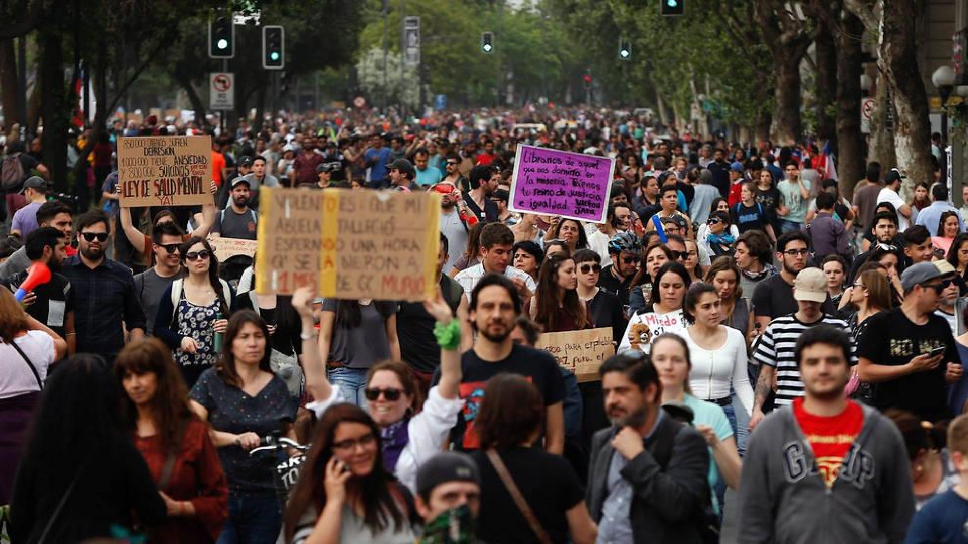 Más de un millón de personas se manifiestan de forma pacífica en Santiago de Chile