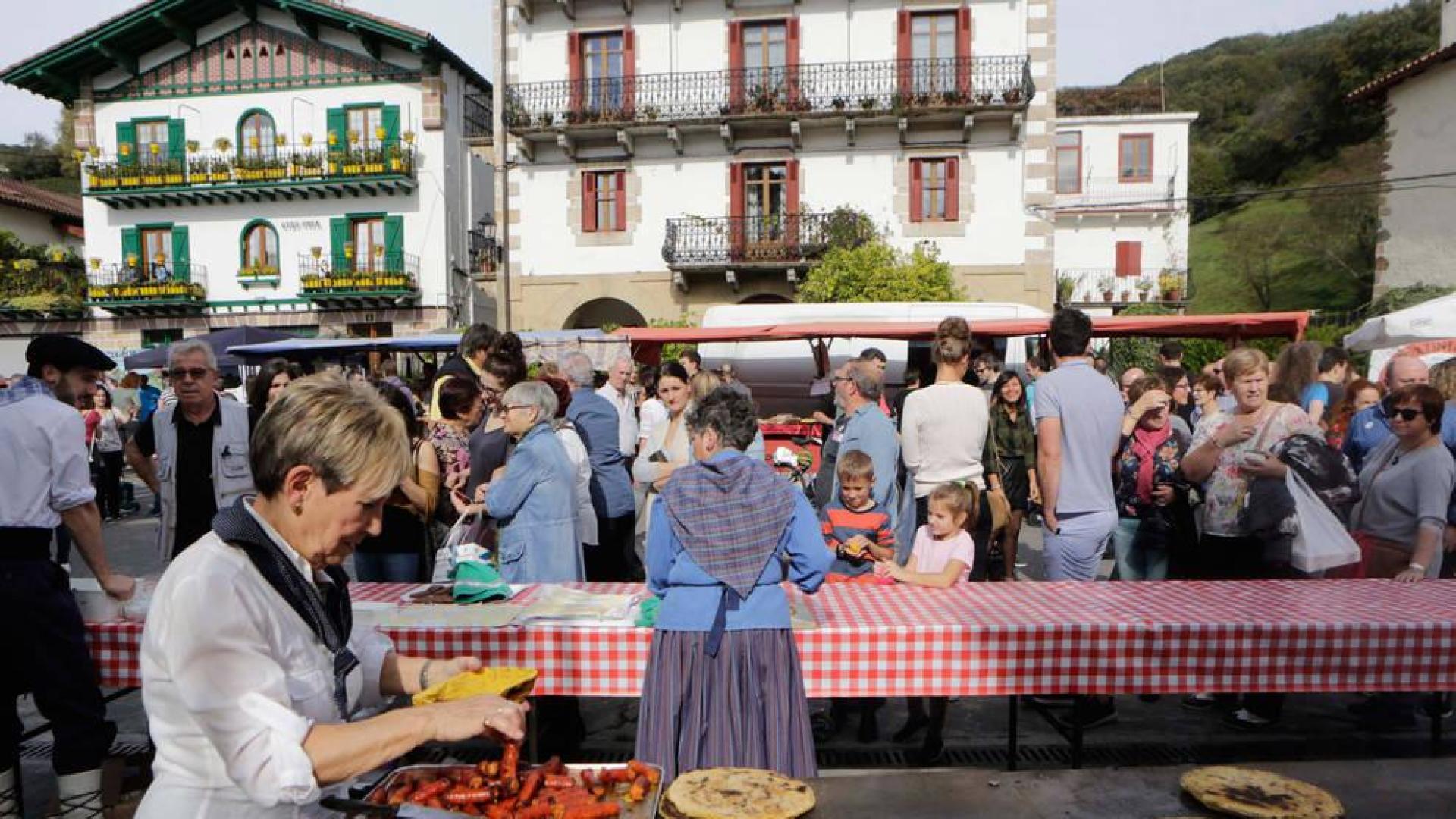 Uno de los puestos de la feria donde se prepararon los talos.
