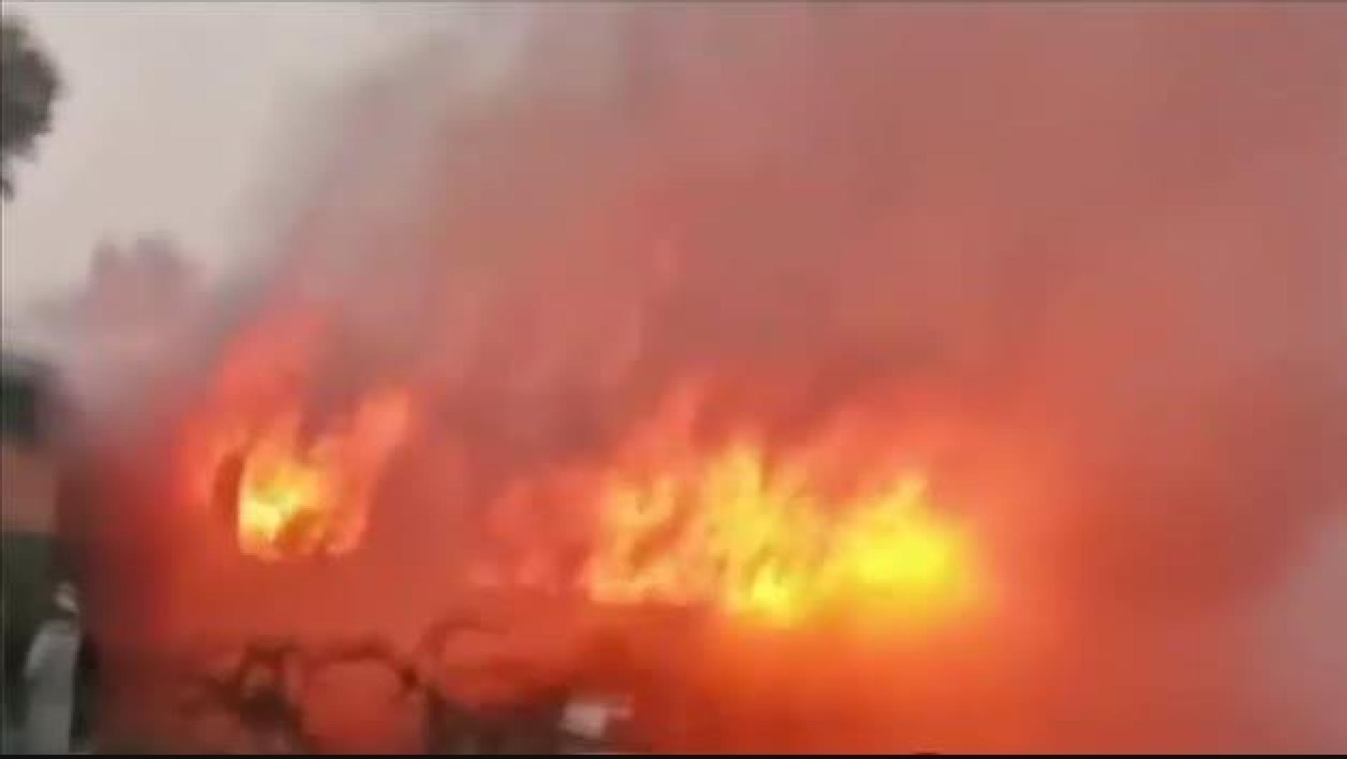 Al menos 73 muertos por la explosión de una bombona de gas en un tren de Pakistán