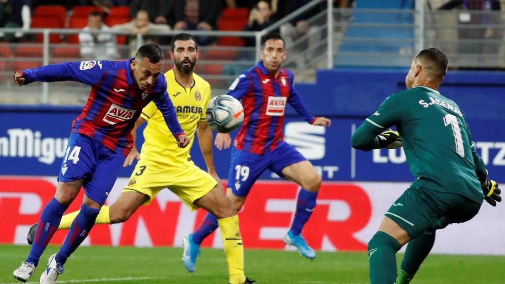 Orellana da el triunfo al Eibar ante el Villarreal en el descuento