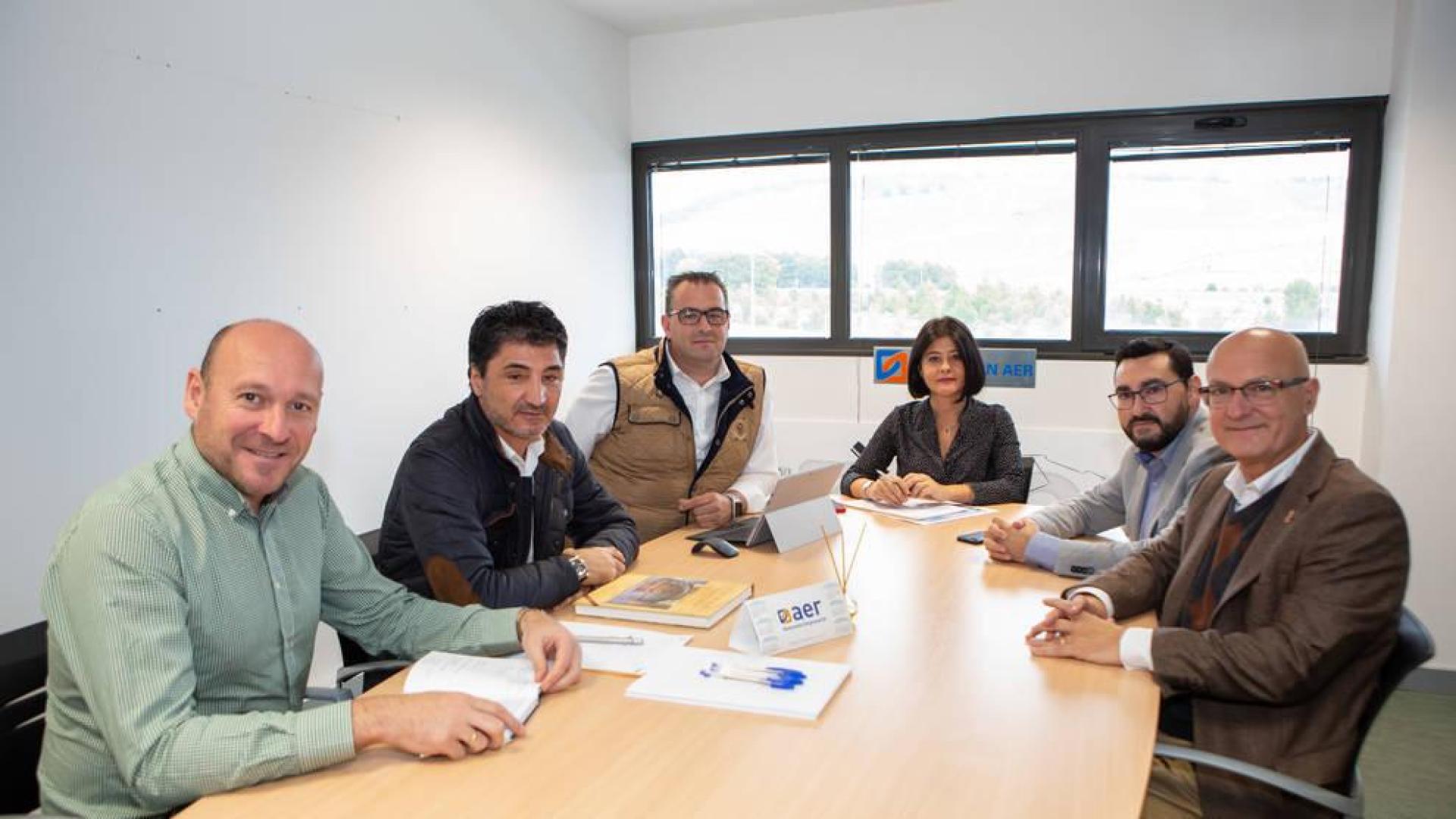 El consejero Bernardo Ciriza se reúne con la Asociación de Empresarios de la Ribera