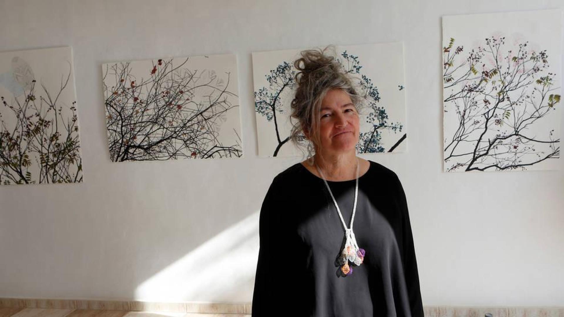 El recuerdo de una madre como hilo conductor de la obra de Ángela Moreno