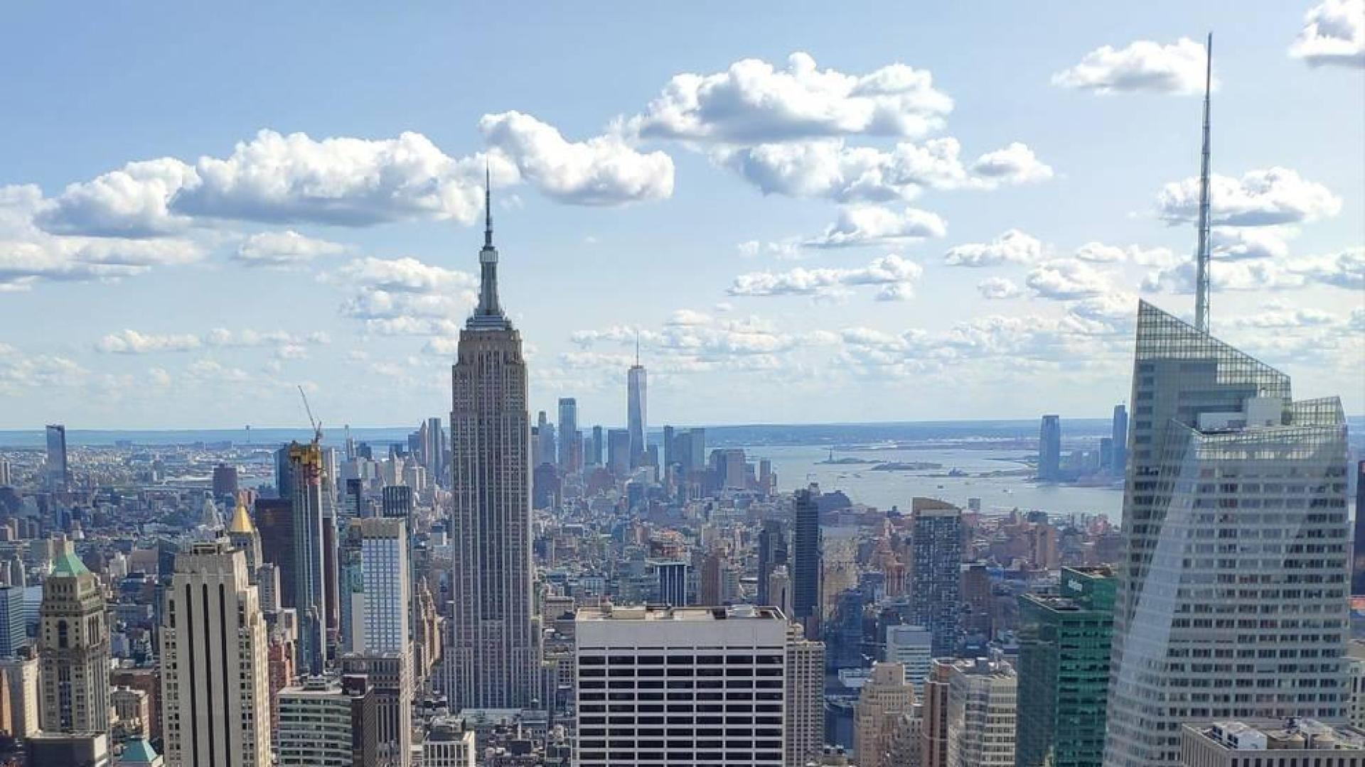 Daniel Bretos Tabar, desde la azotea del Top of The Rock con la vista de Nueva York a su espalda.