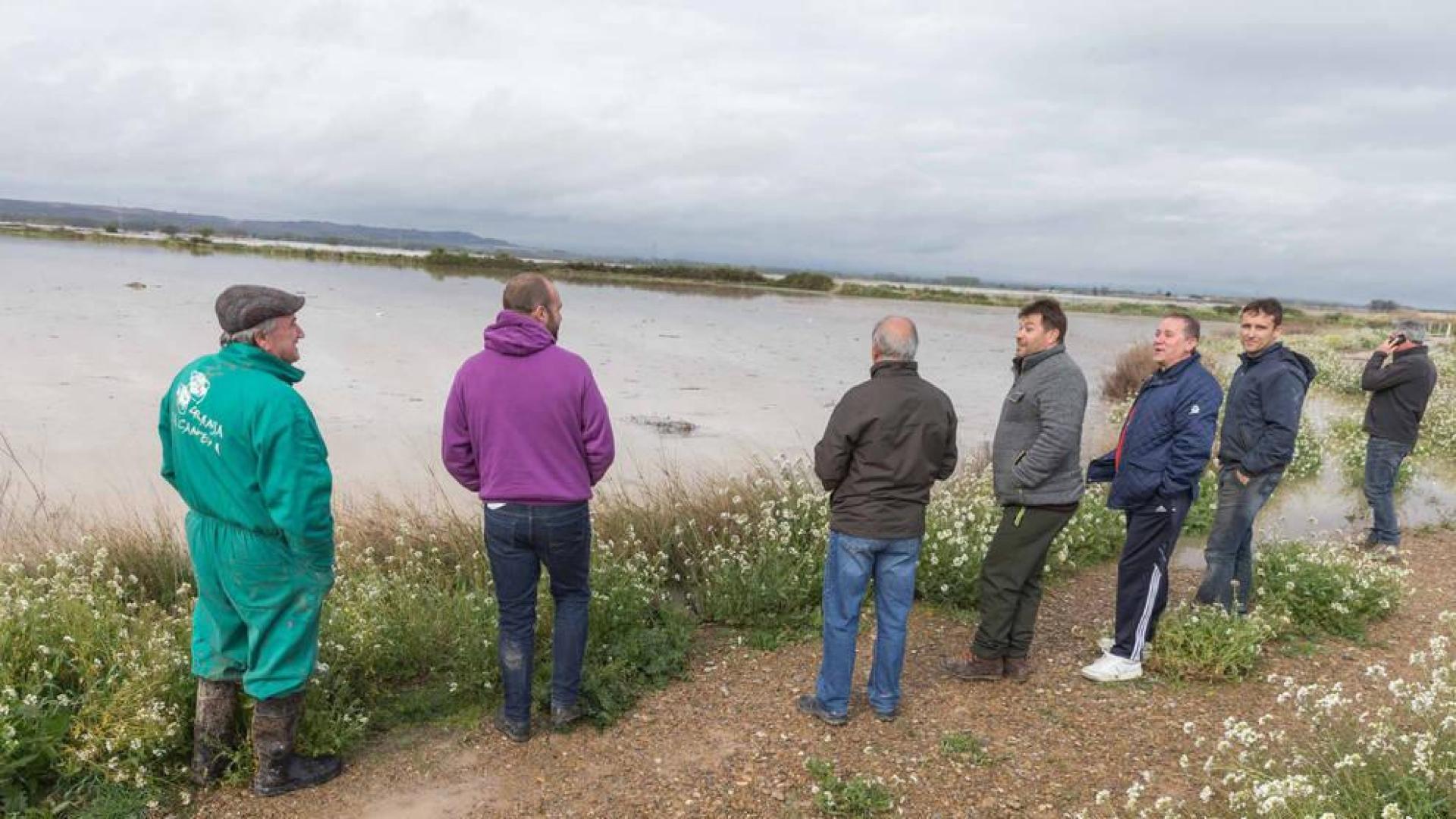 Afectados por las riadas impulsan un manifiesto para la limpieza del río Ebro