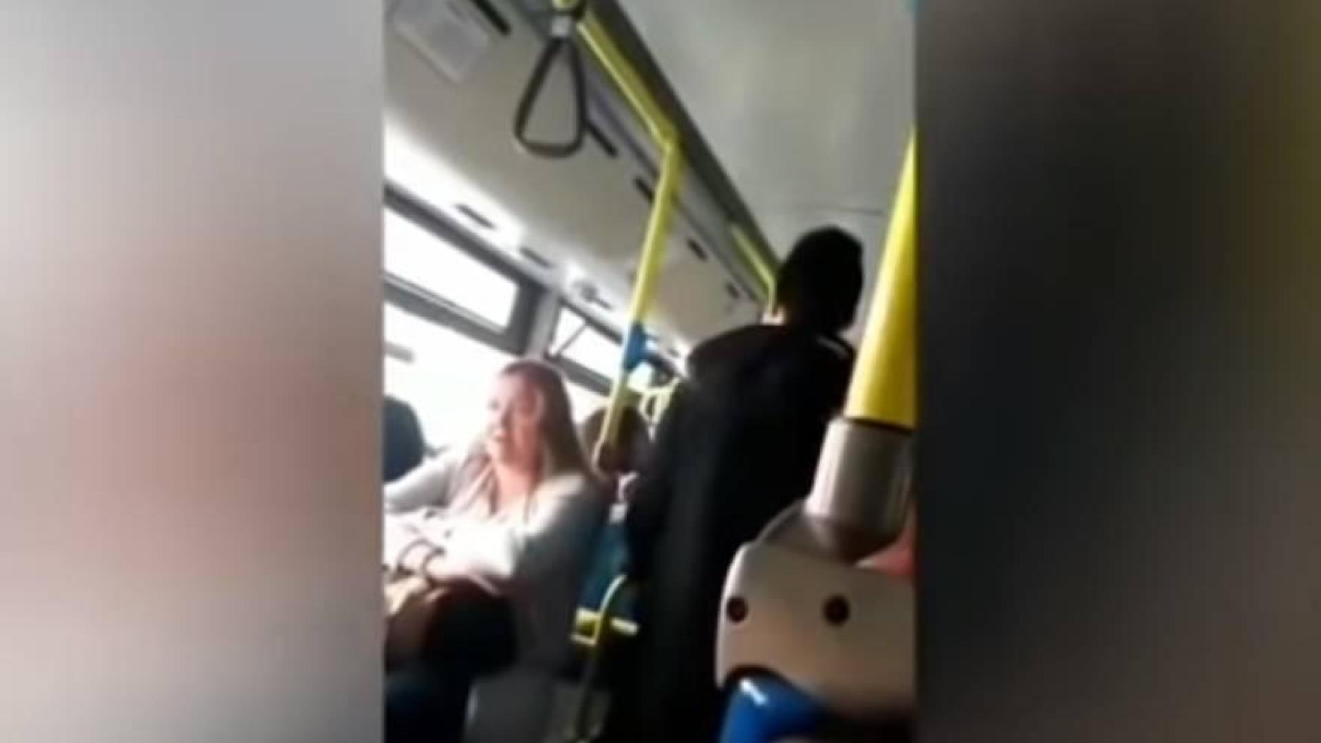 Agresión racista a una mujer de origen latinoamericano en un autobús de Madrid