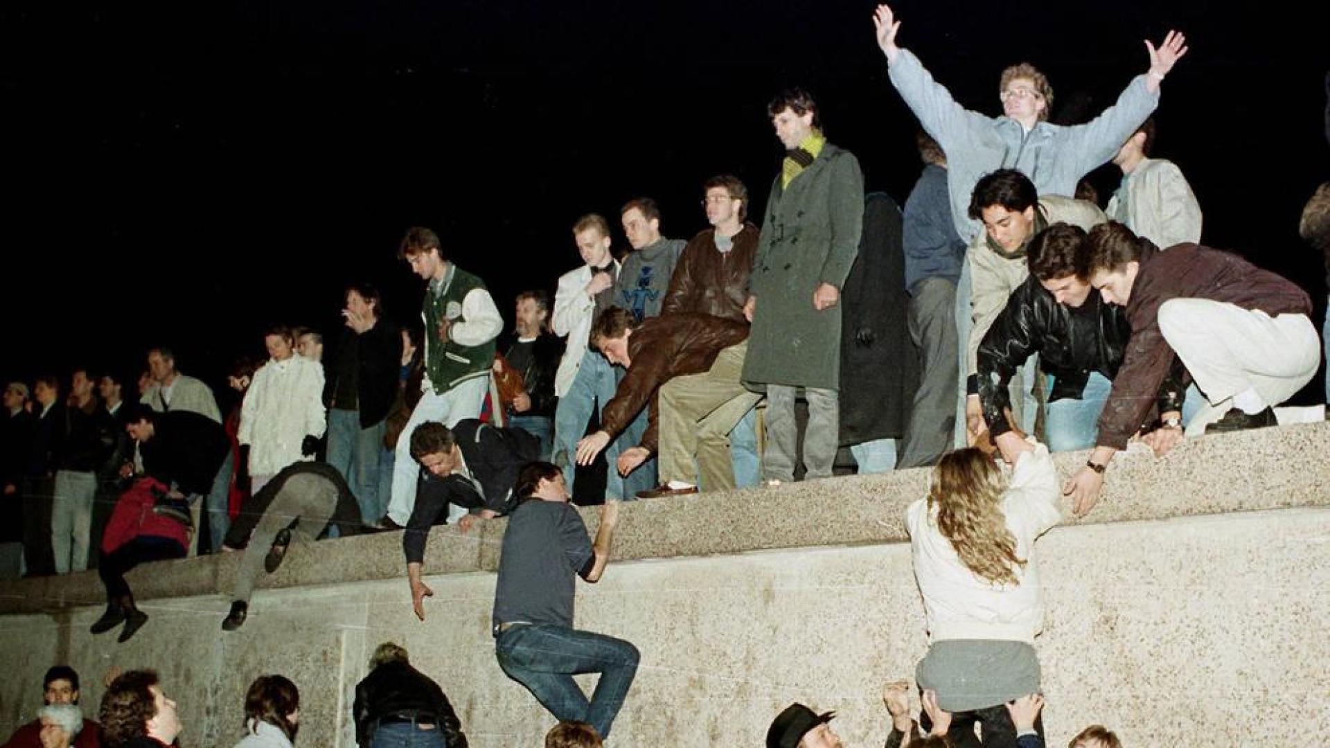 El error que llevó a la caída del Muro de Berlín