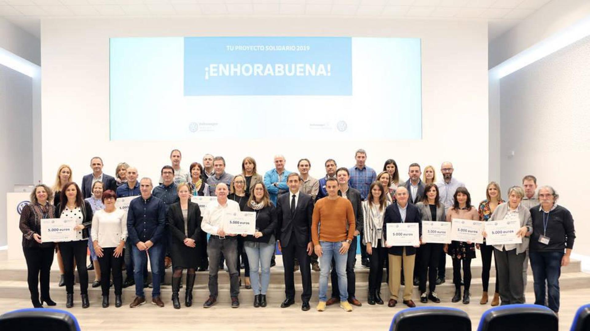 VW Navarra y su comité de empresa entregan 50.000 euros a diez entidades sociales