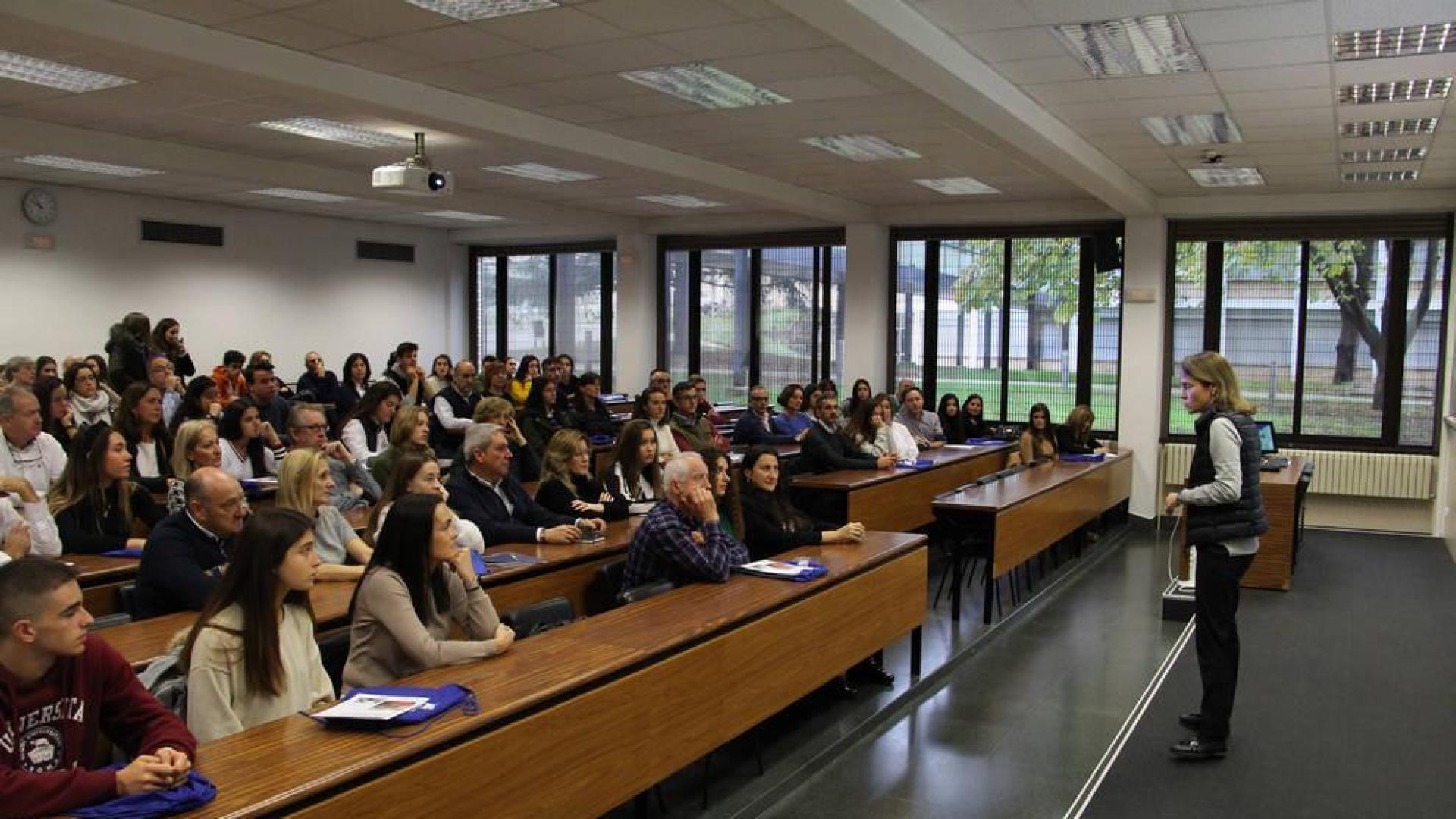 Más de mil personas, en la Jornada de Puertas Abiertas de la Universidad de Navarra