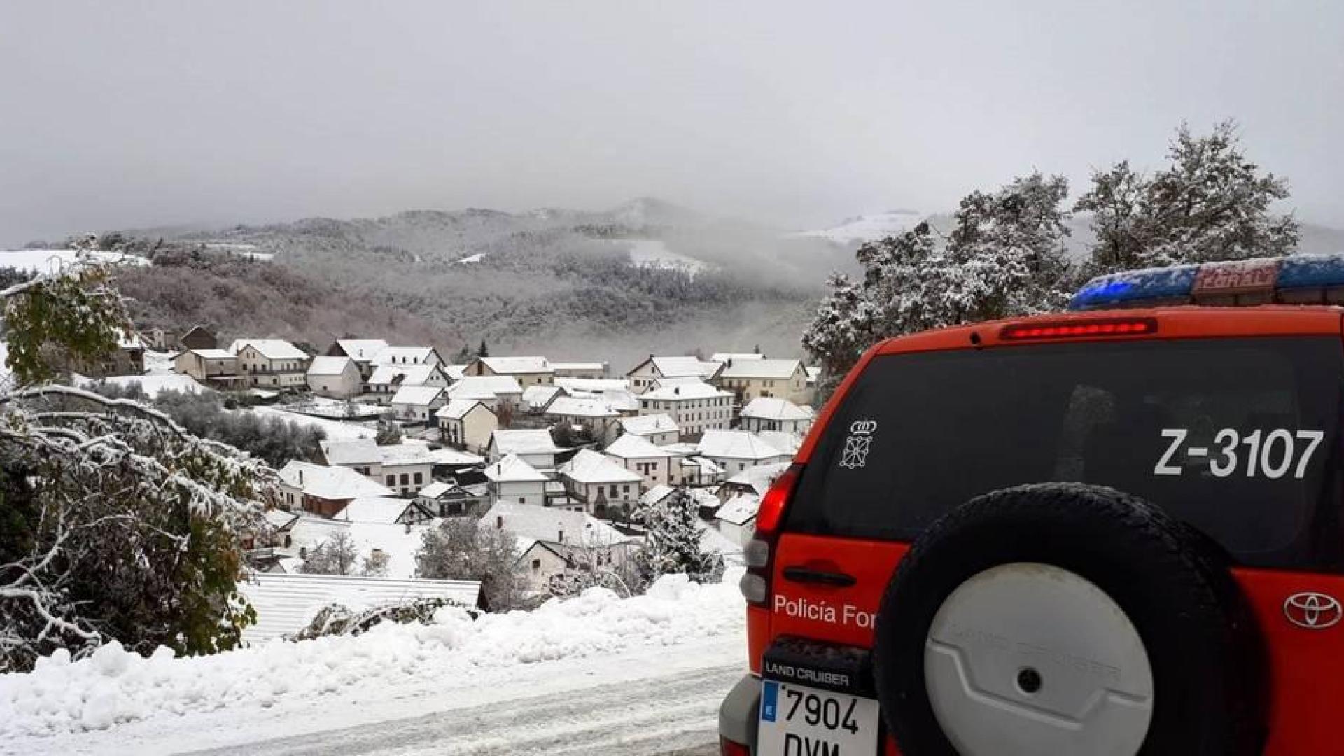Cerrado el puerto de Belagua y otras dos vías navarras por nieve en la calzada