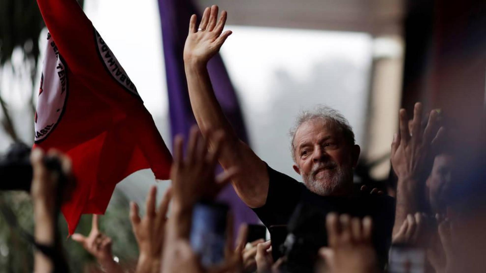 Lula prepara su oposición a Bolsonaro y la derecha lo quiere en la cárcel