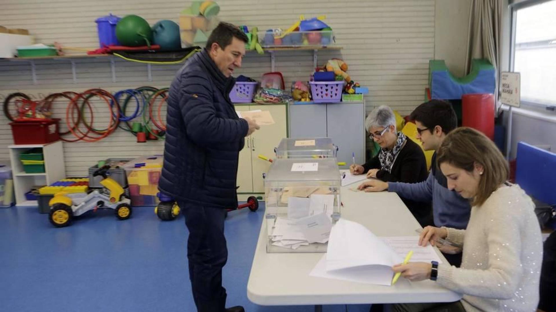 Jornada electoral marcada por el frío, la lluvia y la nieve