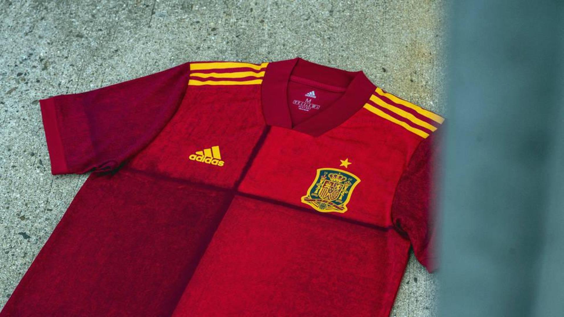 La RFEF y Adidas presentan la llamativa camiseta de la selección para la Eurocopa