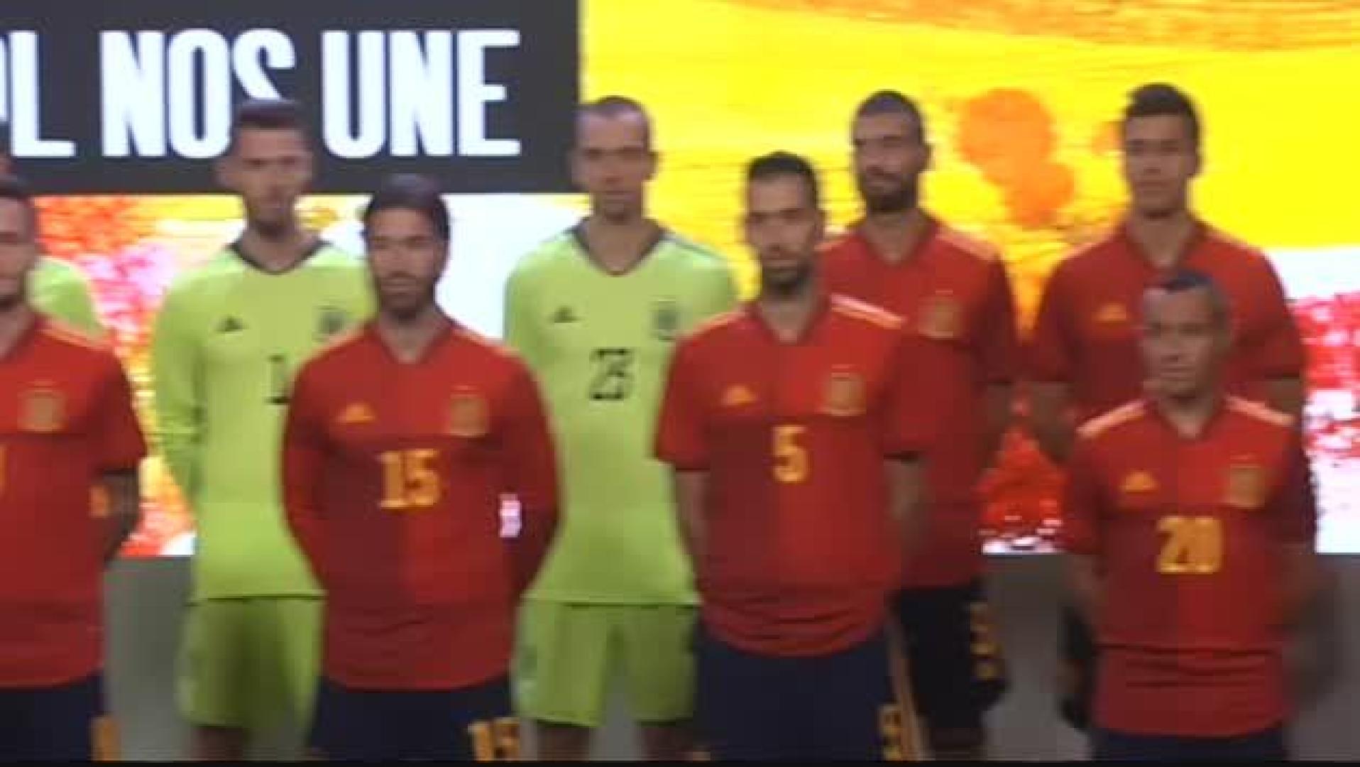 La selección española presenta la camiseta de la Eurocopa 2020