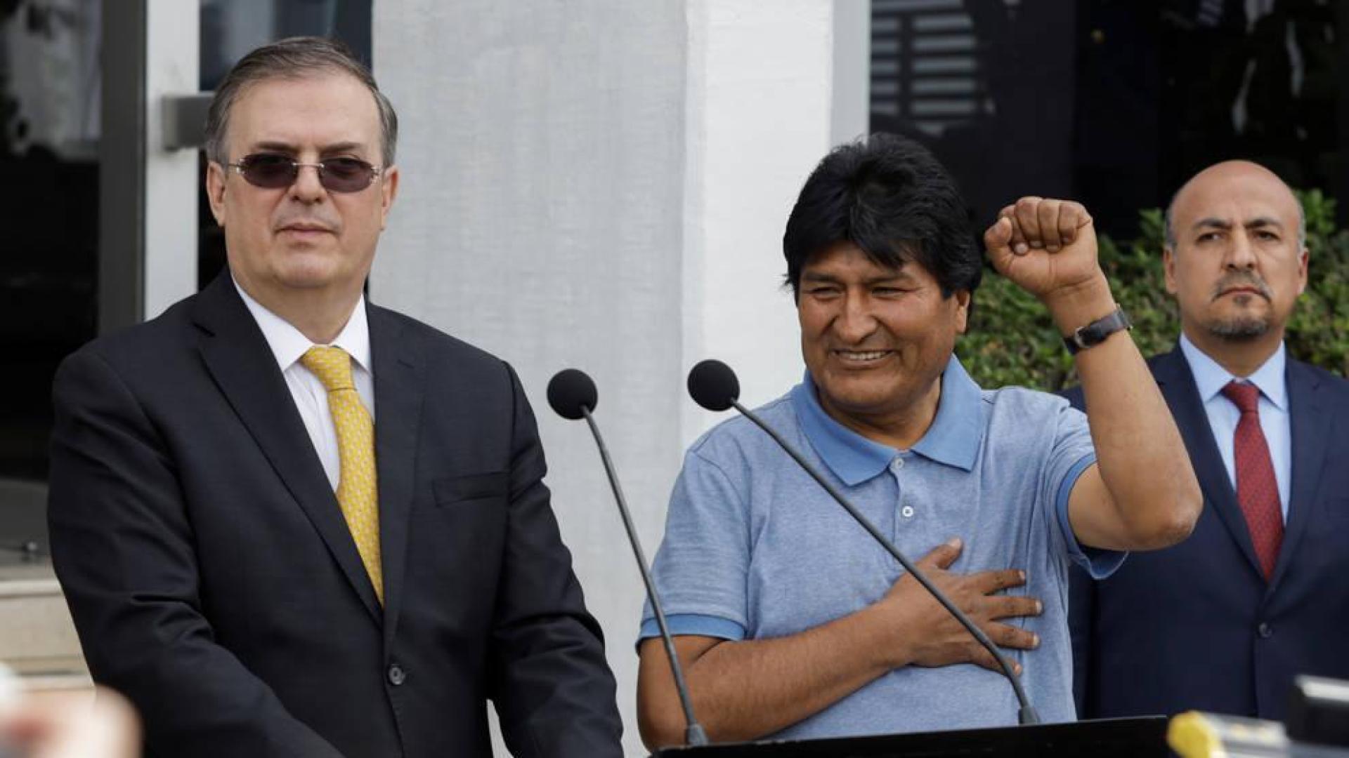 Evo Morales llega a México tras recibir asilo político
