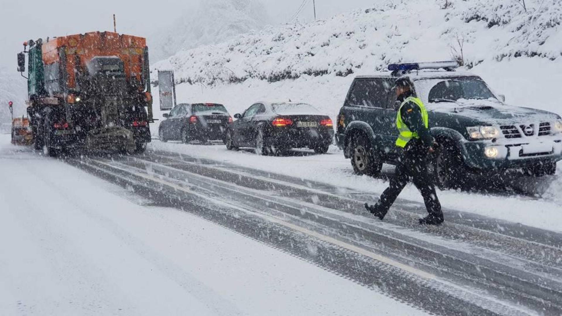 Guardia Civil pide planificar viajes con mal tiempo para evitar incidencias