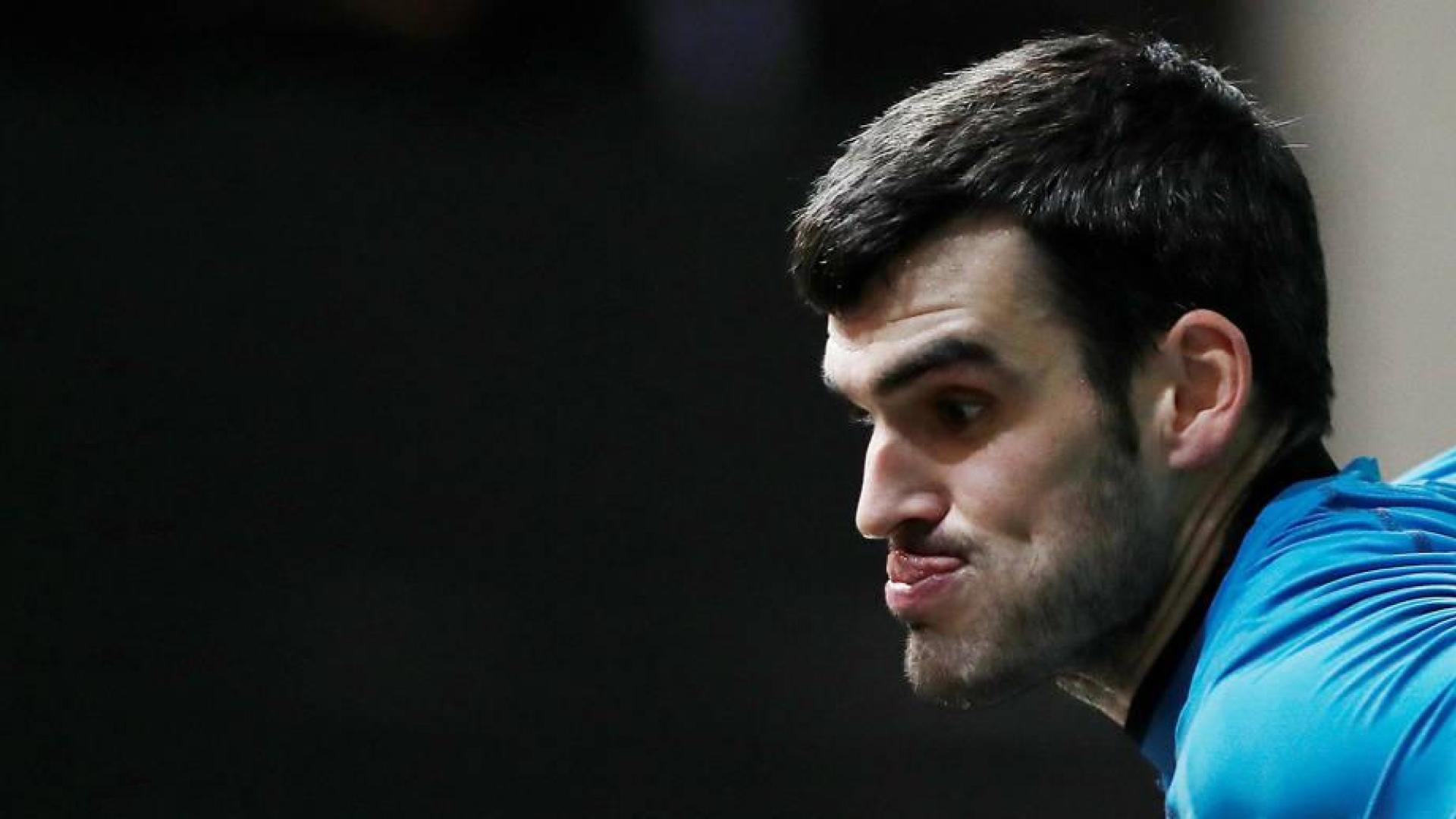 La piedra angular del saque