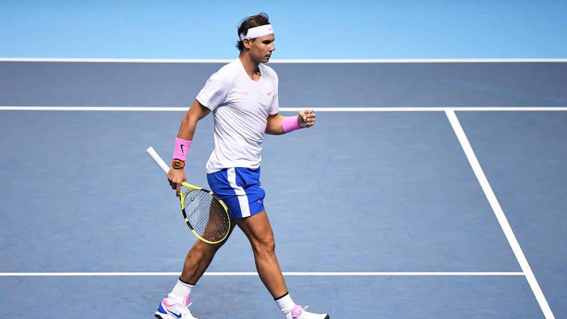 Nadal vence a Tsitsipas y espera al resultado del Zverev-Medvedev