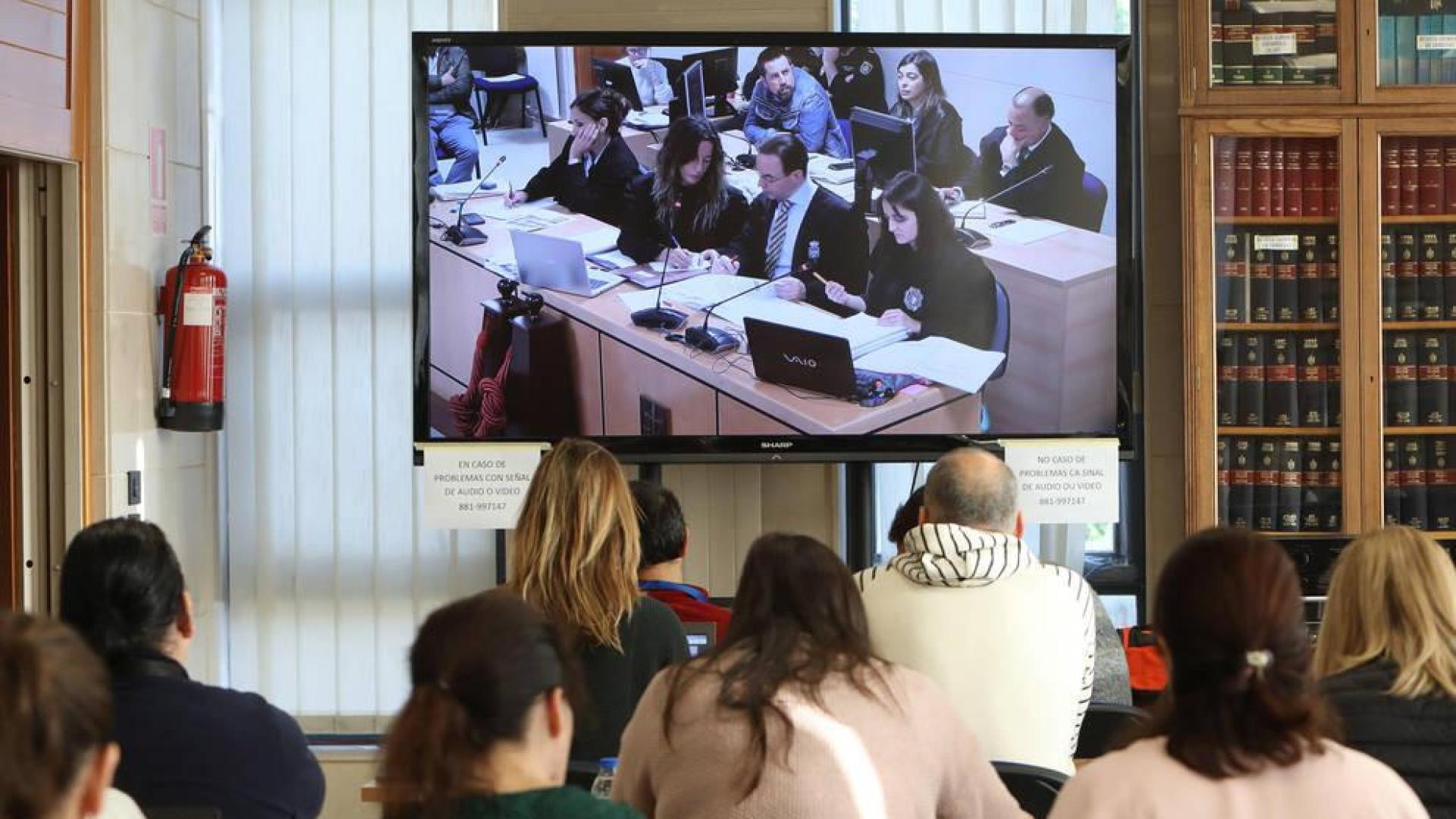 Los buzos creen que Diana vivió "algo espantoso" y su postura era antinatural