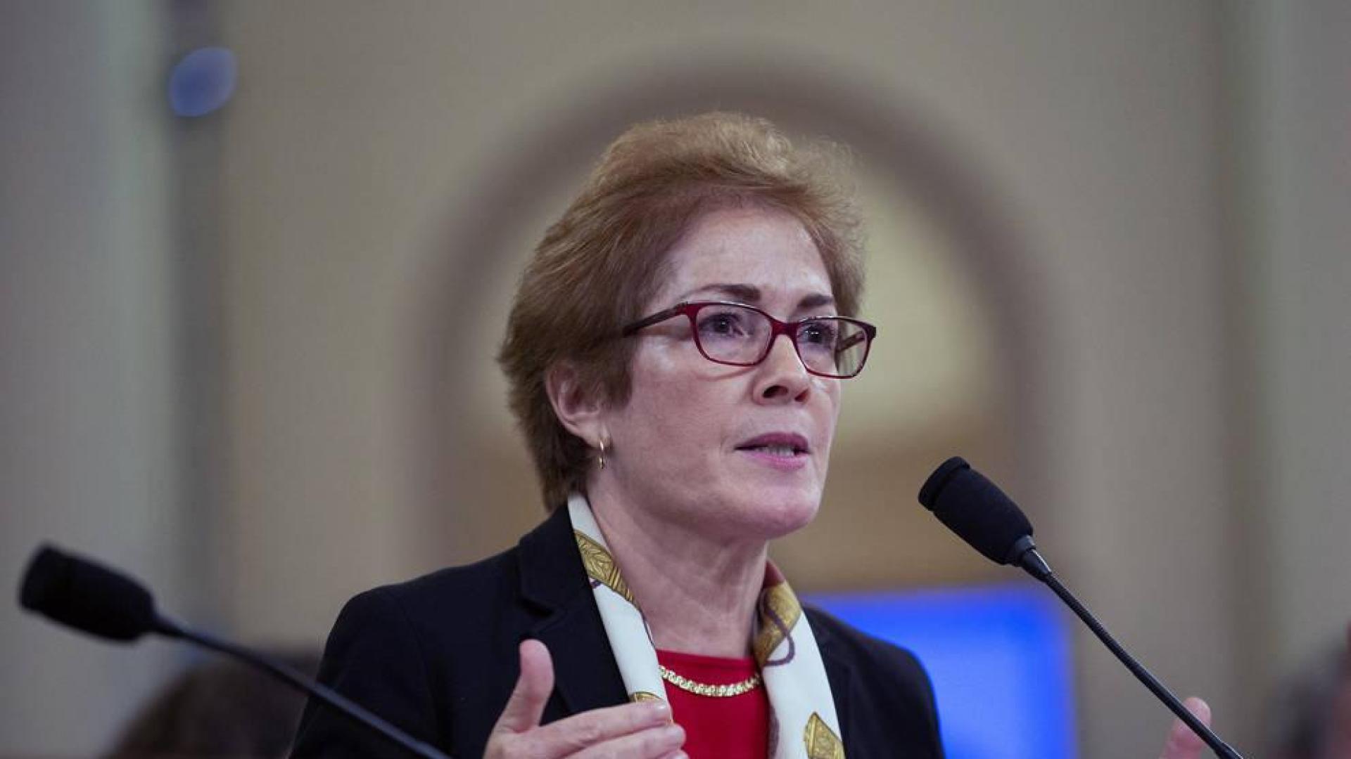 Trump eleva la tensión y ataca a la exembajadora en Ucrania durante su testimonio