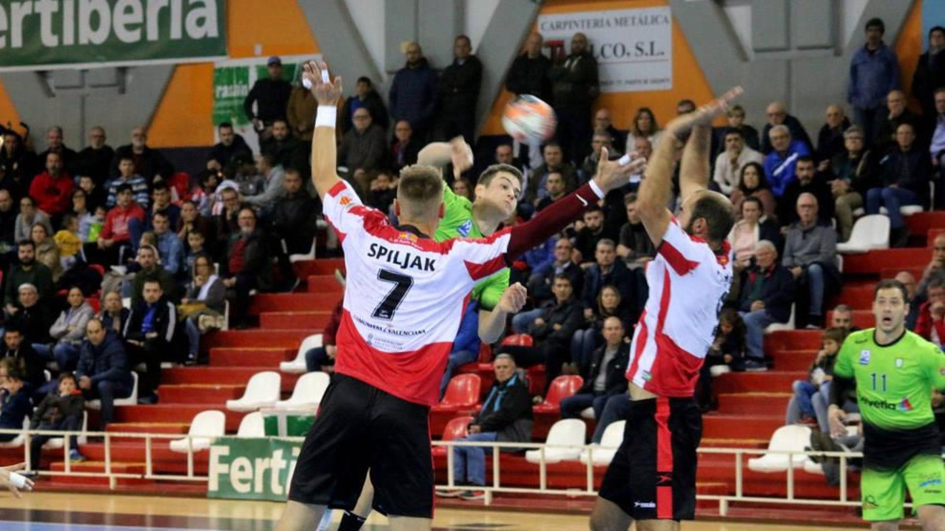 El Helvetia sale derrotado de Sagunto en un partido con alternativas