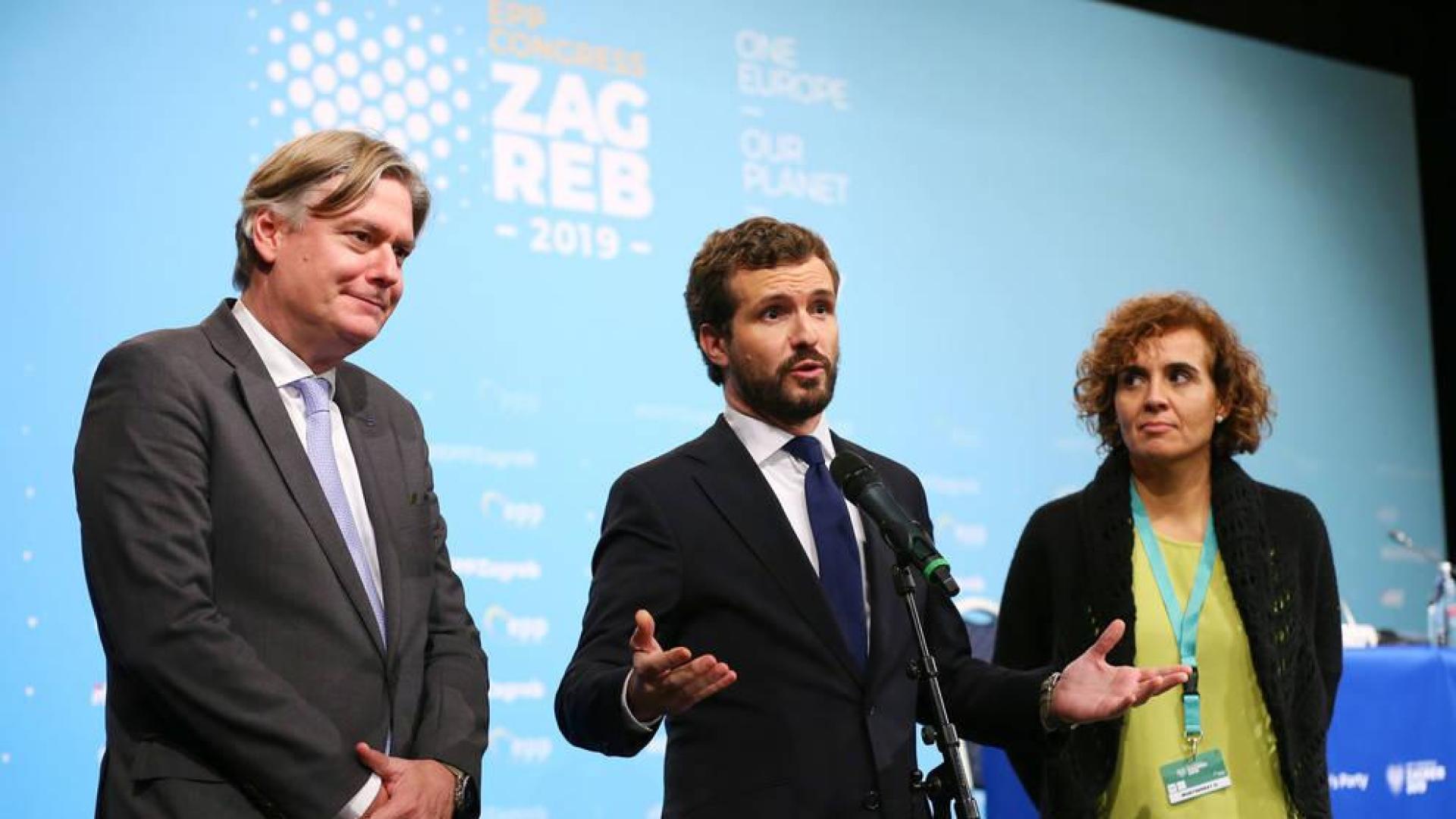 Casado ofrece dar estabilidad a un Gobierno de Sánchez con pactos puntuales