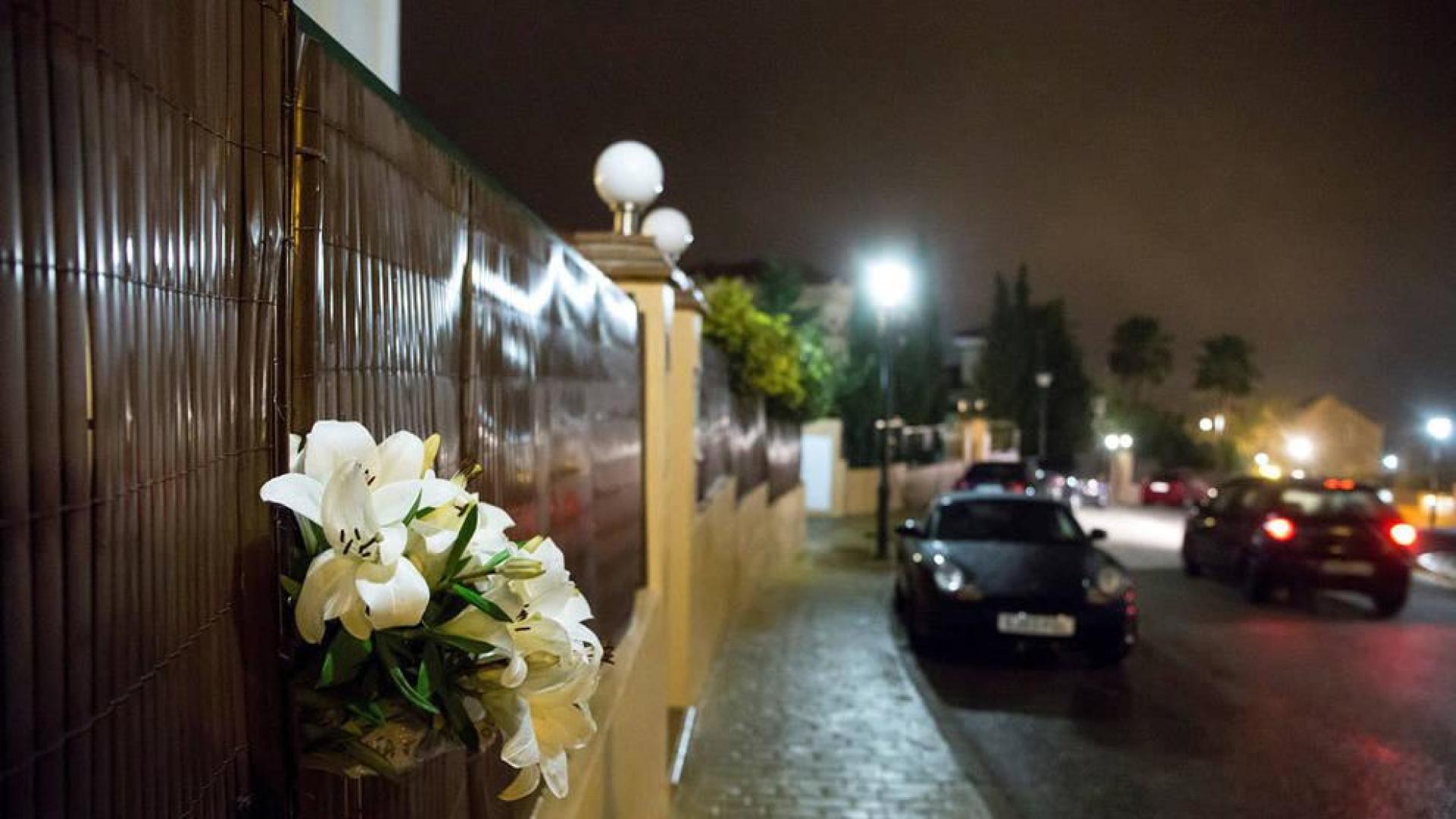 Muere un joven de varios disparos en el pecho en un coche en Mijas